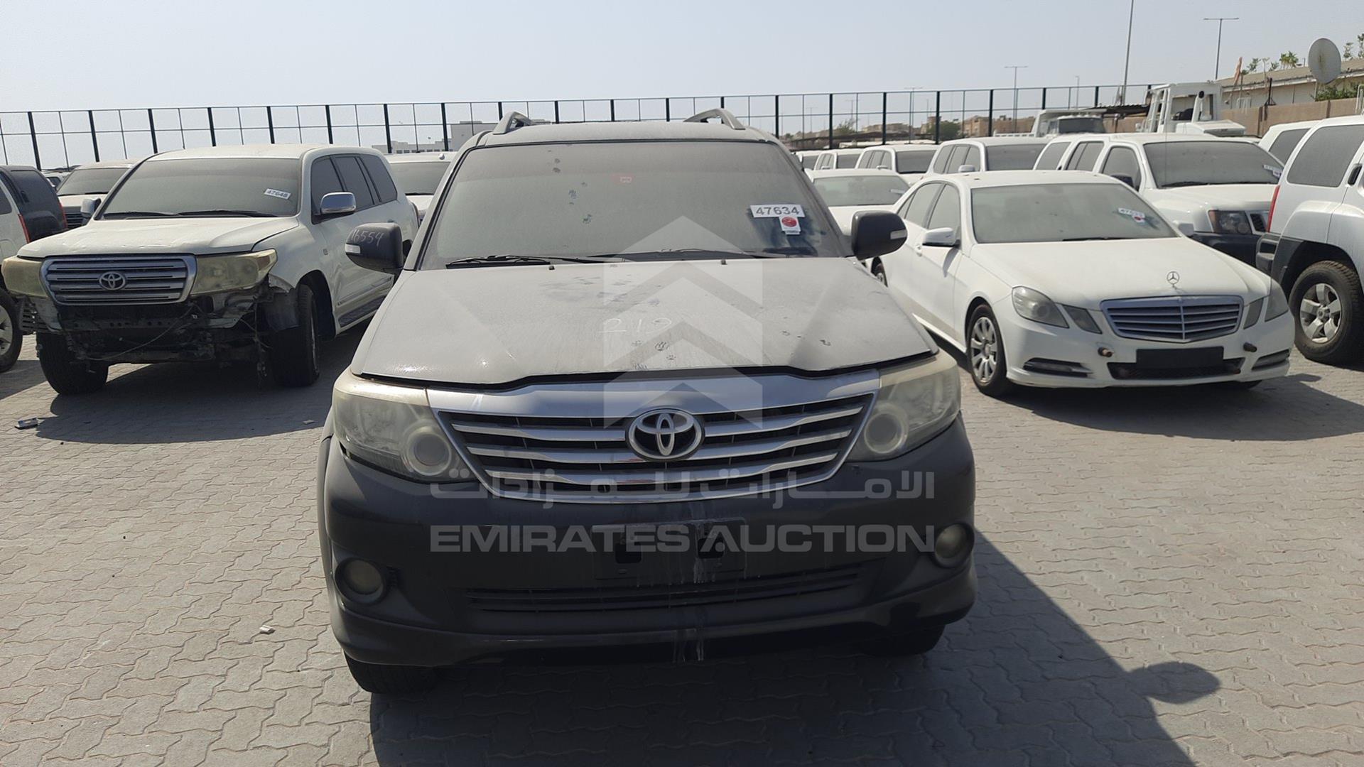 2014 TOYOTA FORTUNER VIN: MHFYU59GXE7032347