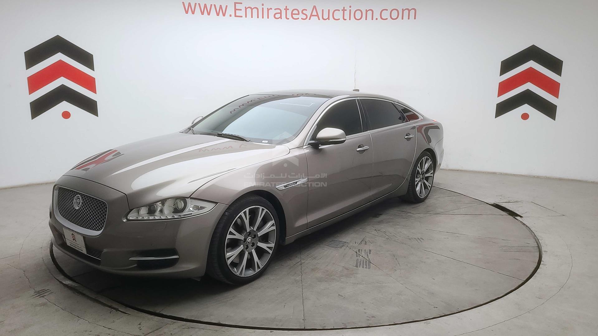 2010 JAGUAR X J VIN: SAJKA26J1AMV01346