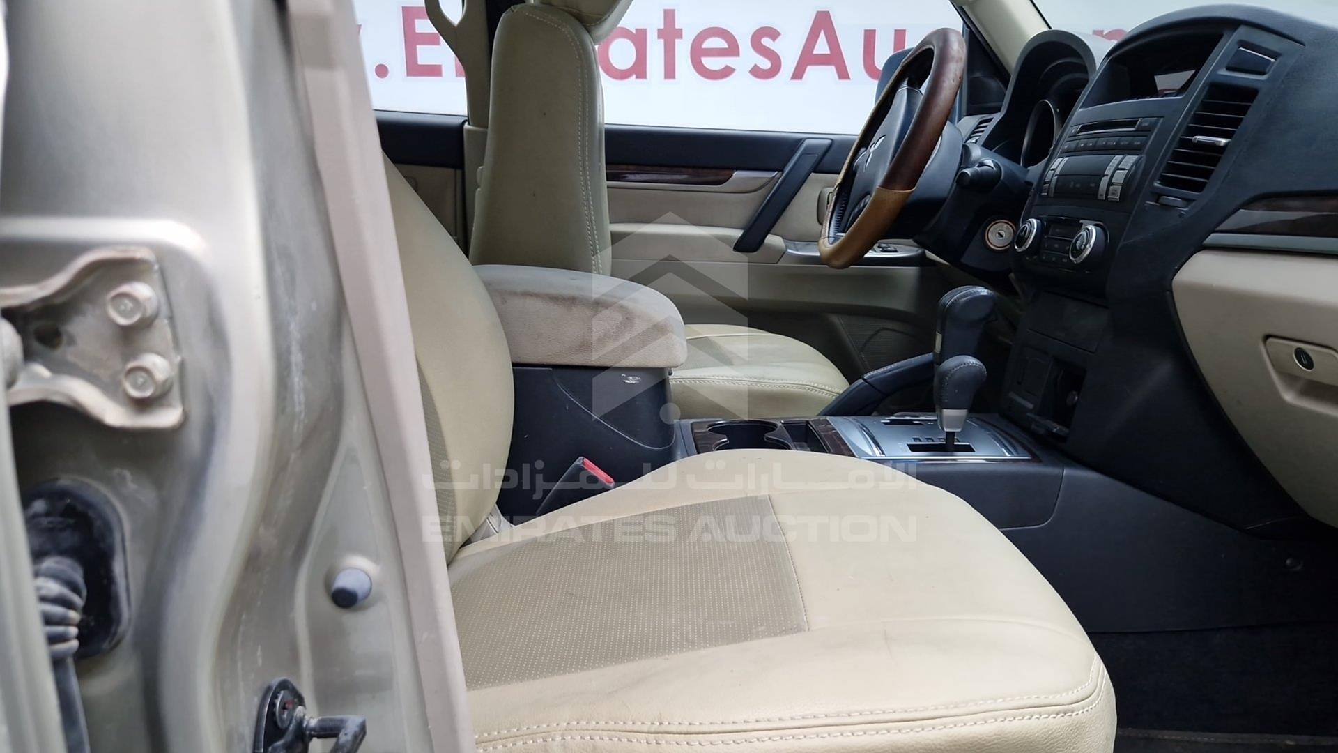 2013 MITSUBISHI PAJERO VIN: JMYLRV95WDJ704393