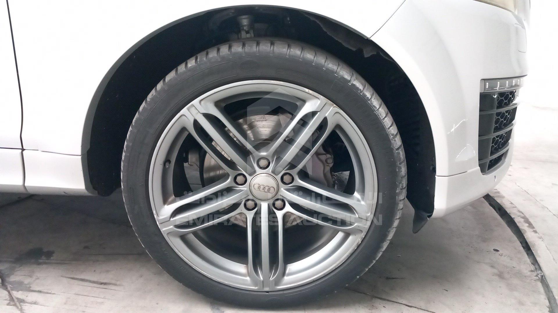2015 AUDI Q7 VIN: WA1AGDFE5FD005006