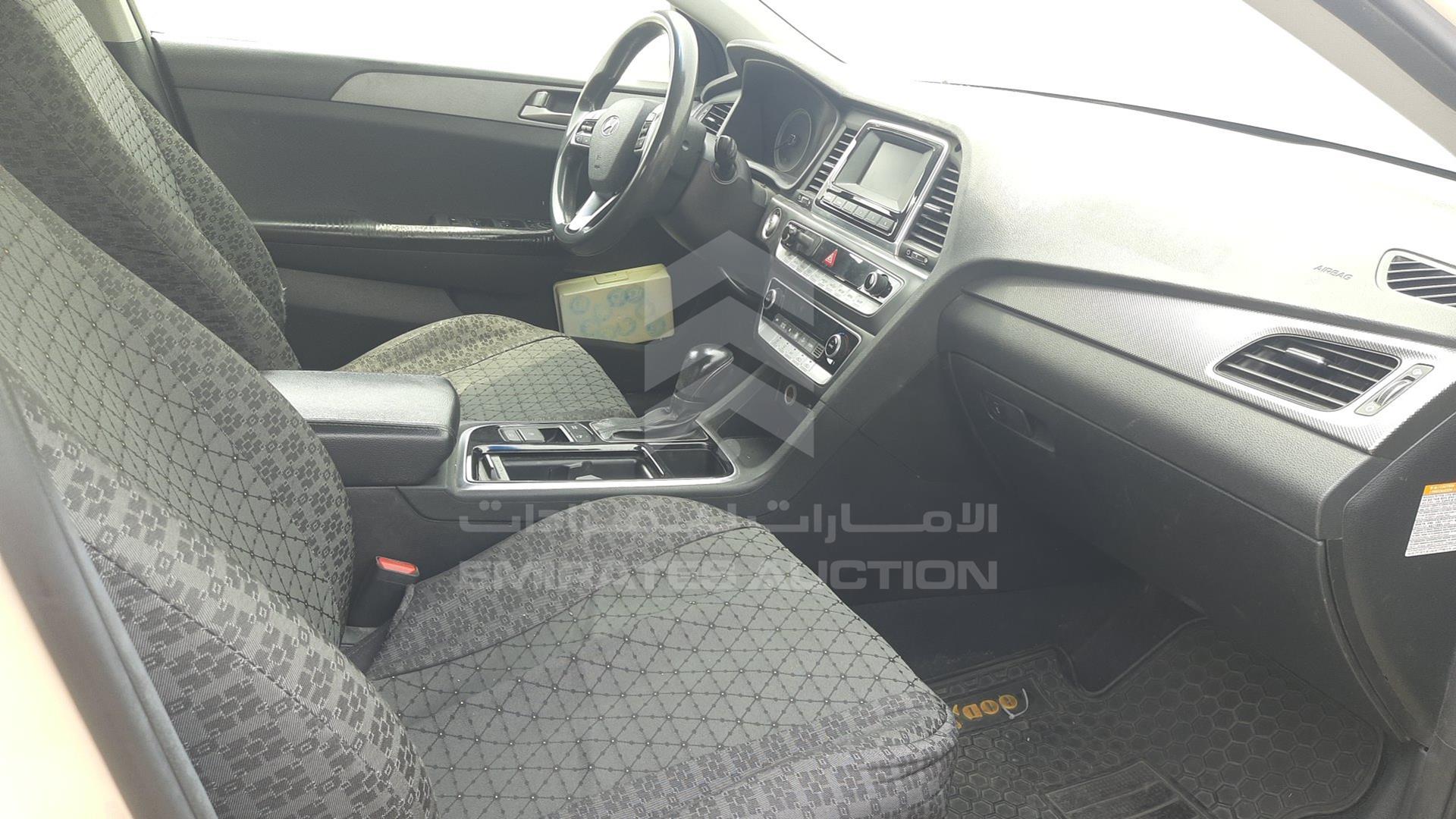 2019 HYUNDAI SONATA VIN: KMHE24135KA092960