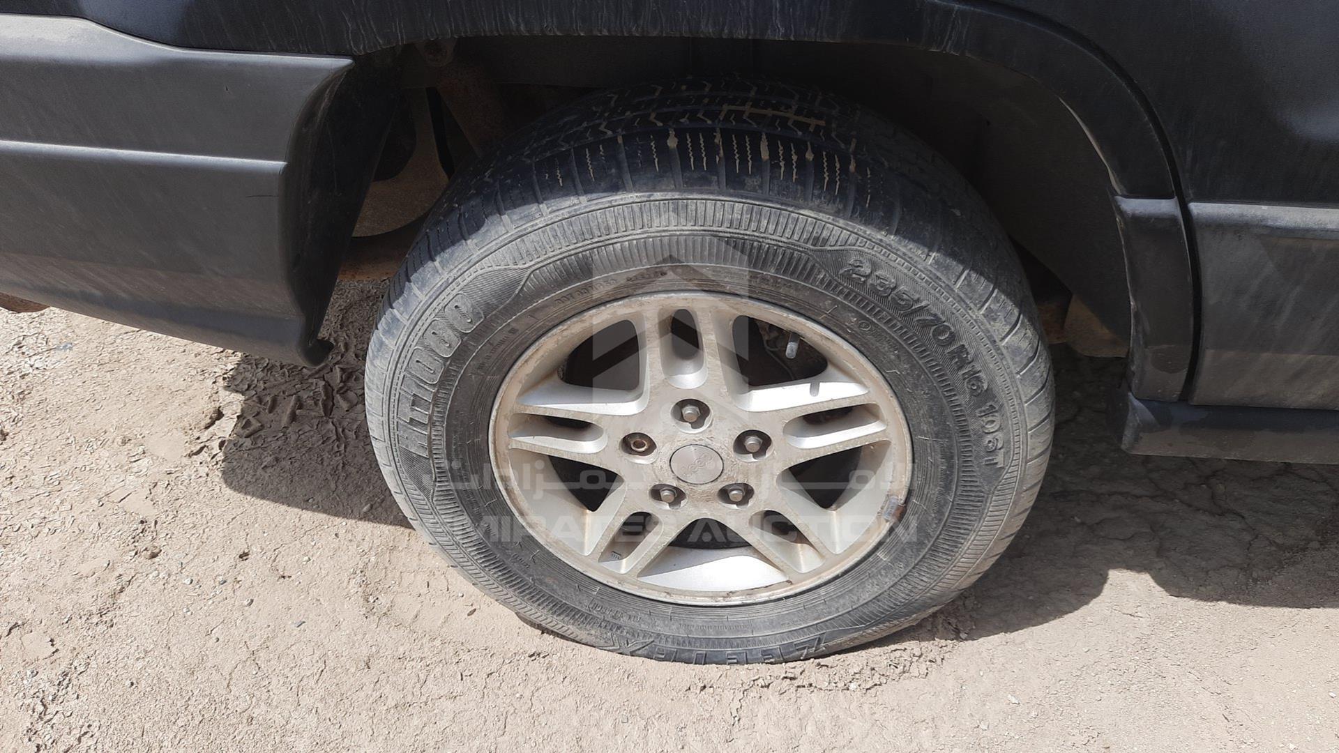 2004 JEEP GRAND CHEROKEE VIN: 1J4GW48S04C280592