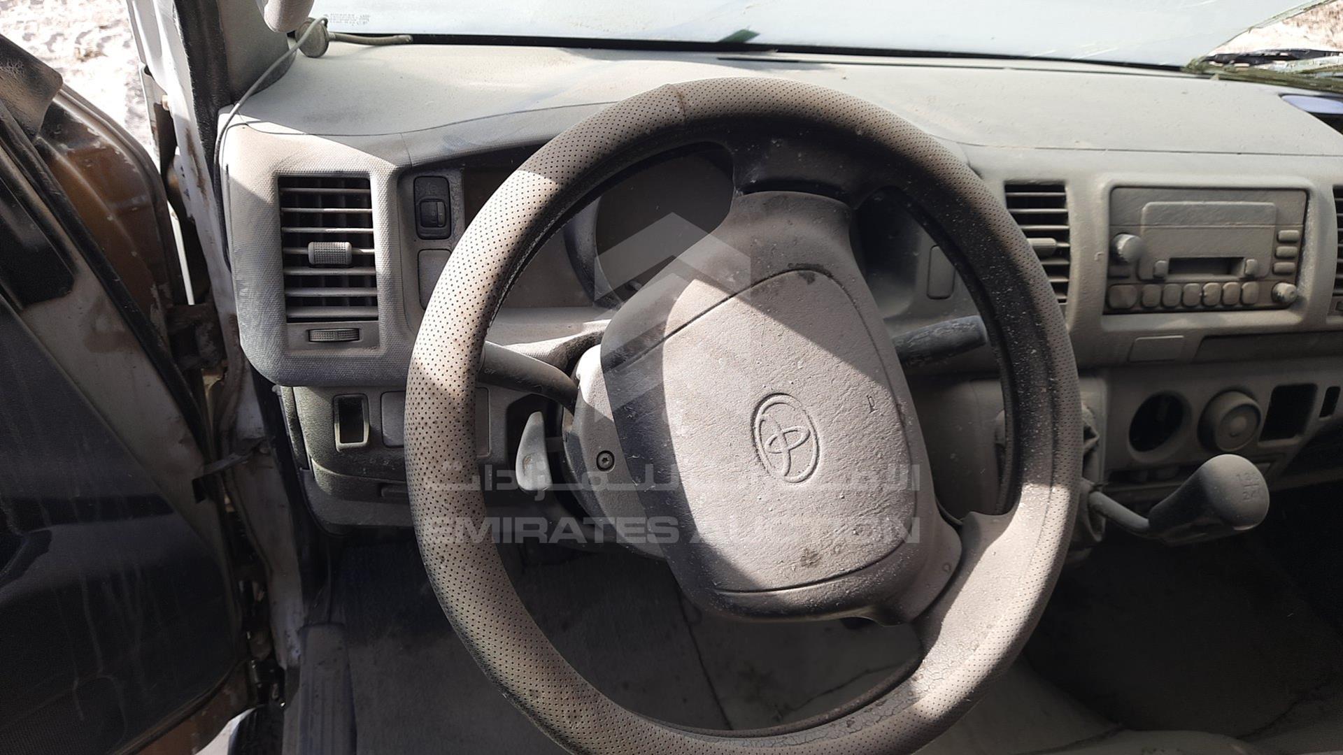 2006 TOYOTA HIACE VIN: JTFHX02PX60005442