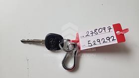2004 Toyota Camry — Keys — Photo 5 — Thumbnail
