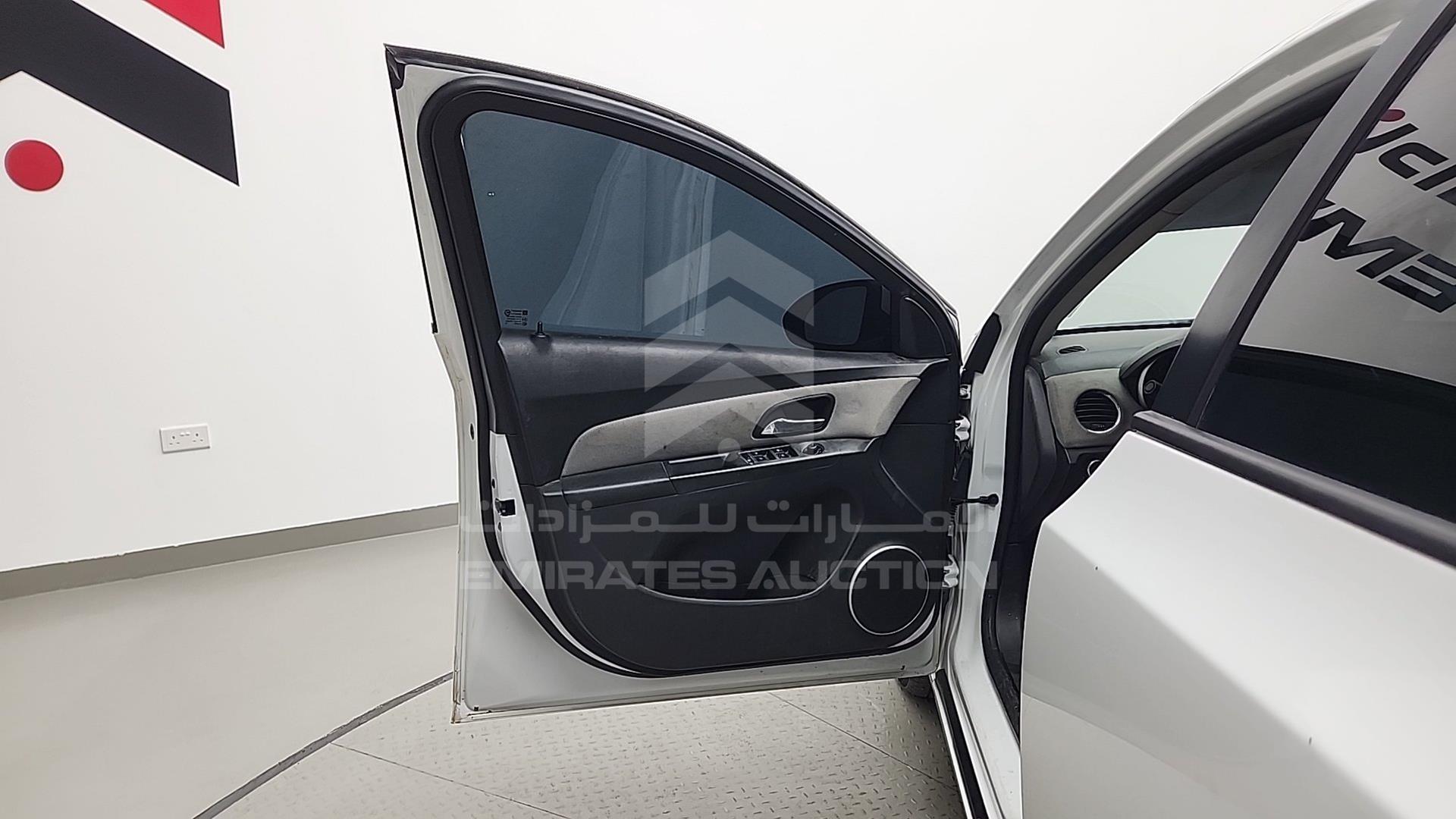 2015 CHEVROLET CRUZE VIN: KL1PJ5C55FK002301