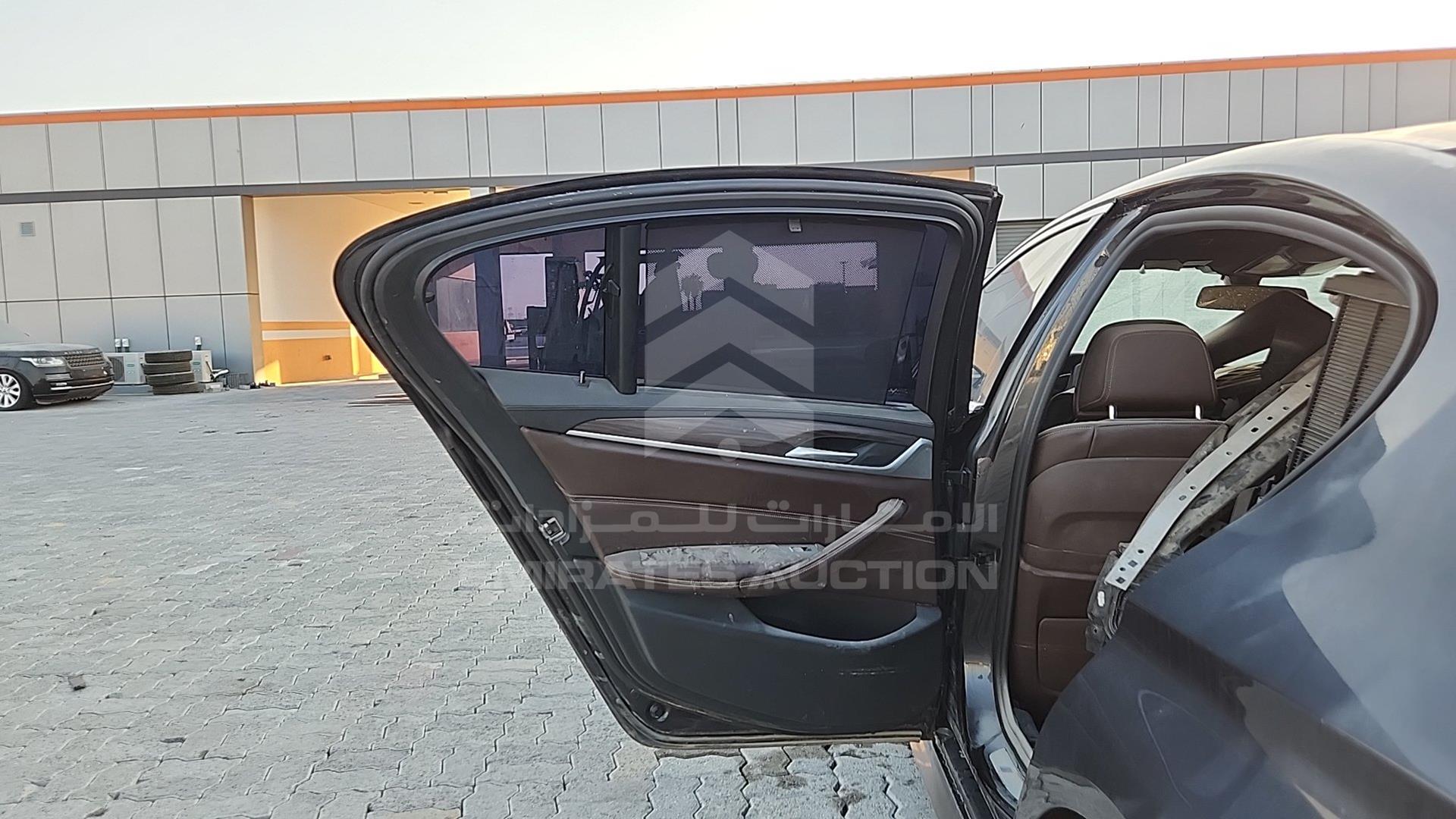 2020 BMW 530 VIN: WBAJR5102LWW74865