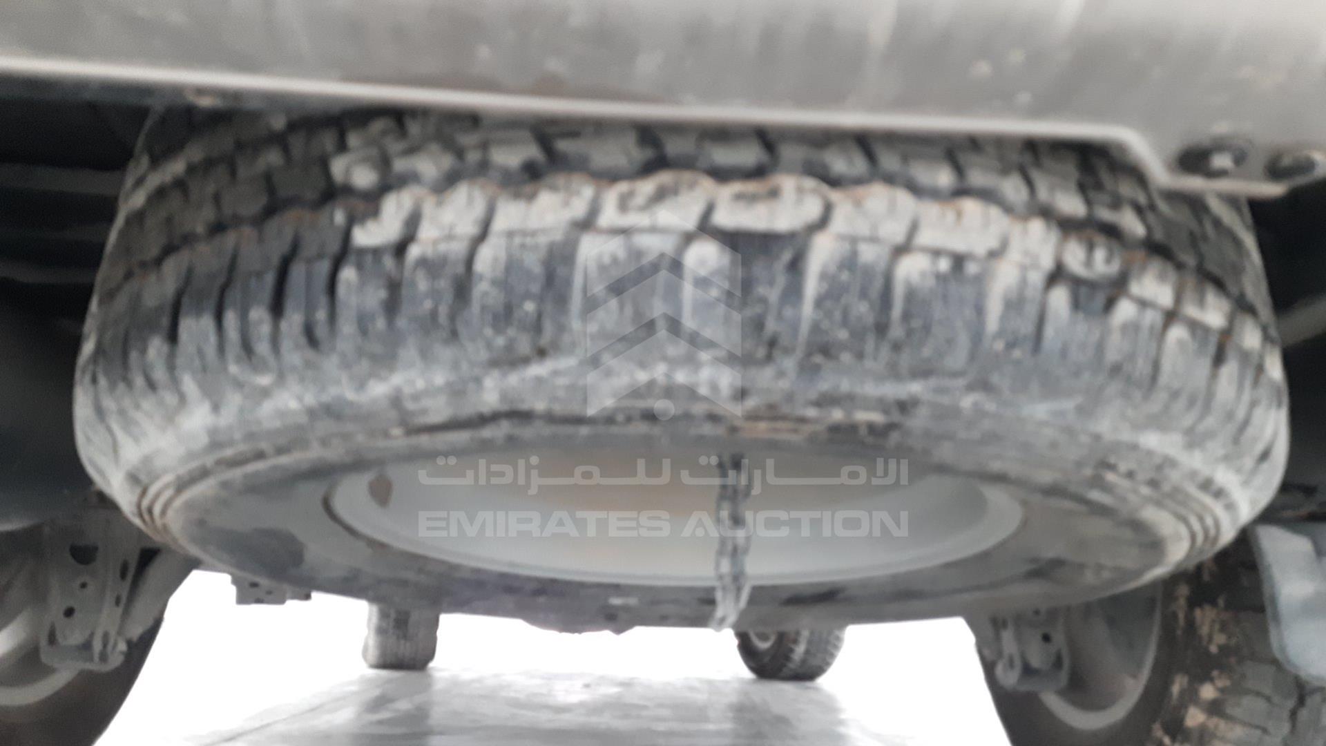 2015 TOYOTA LAND CRUISER VIN: JTMHY05J5F4032408