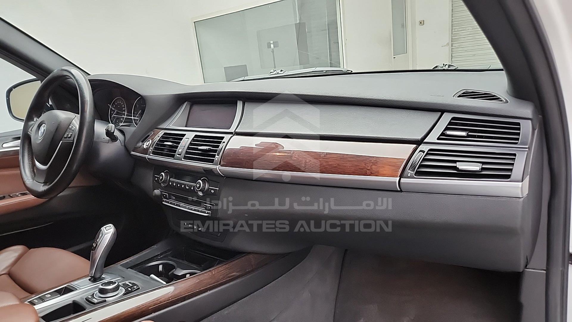 2011 BMW X5 VIN: WBAZV8103BL392685