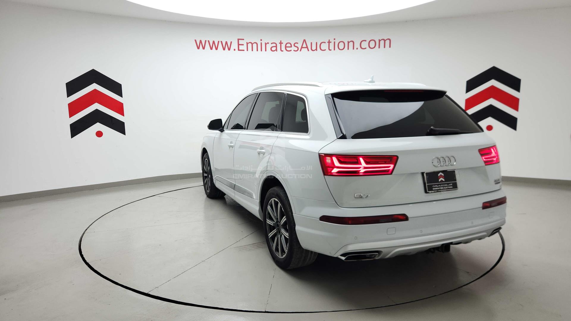 2017 AUDI Q7 VIN: WA1LAAF75HD026709