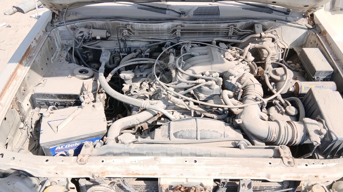 2001 Nissan Pathfinder — Engine Bay — Photo 29