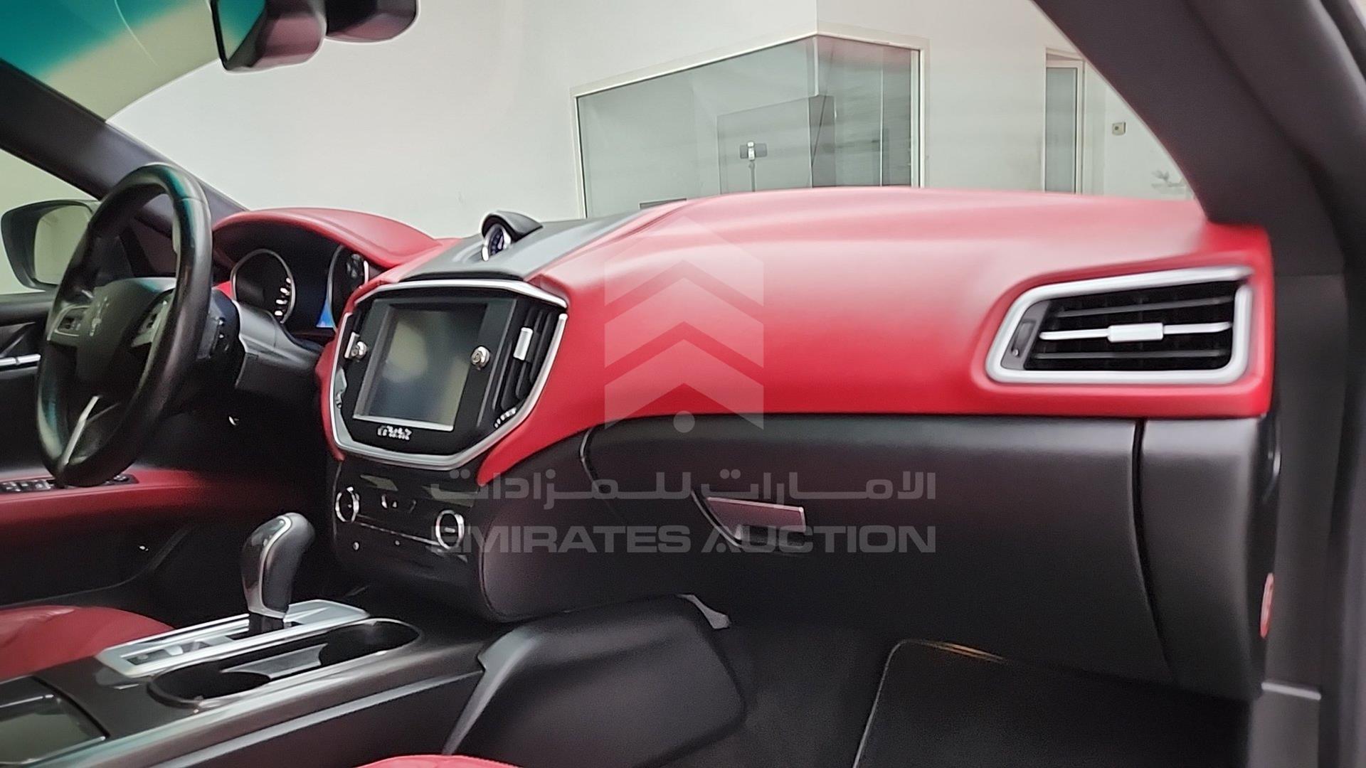 2014 MASERATI GHIBLI VIN: ZAMSS57F1E1113320