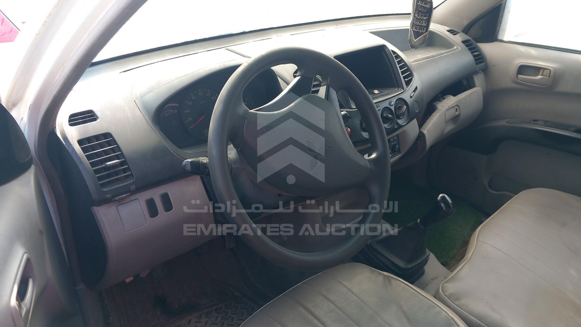 2011 MITSUBISHI L 200 VIN: MMBJNKA50BD026094