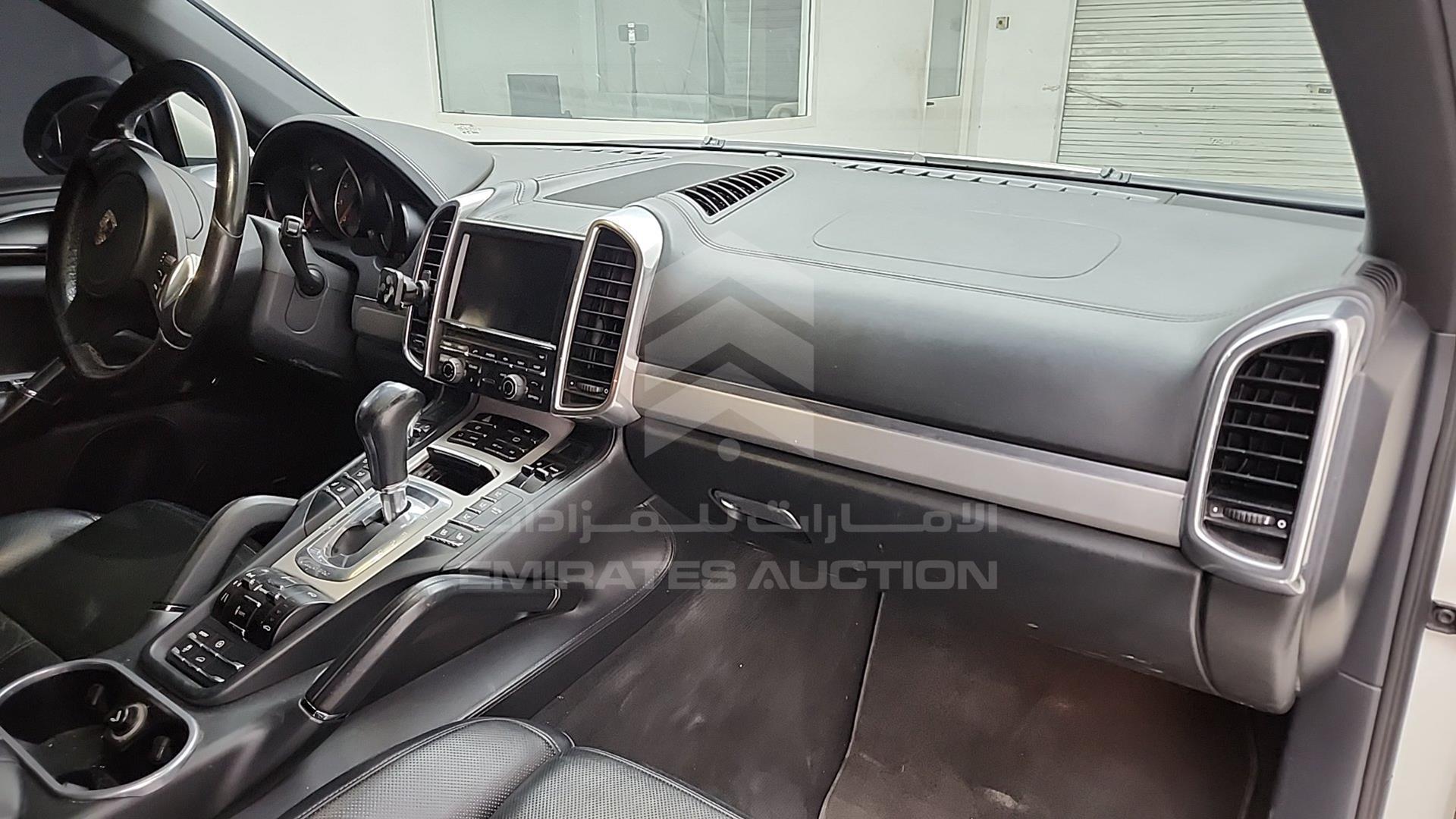 2011 PORSCHE CAYENNE VIN: WP1ZZZ92ZBLA41361