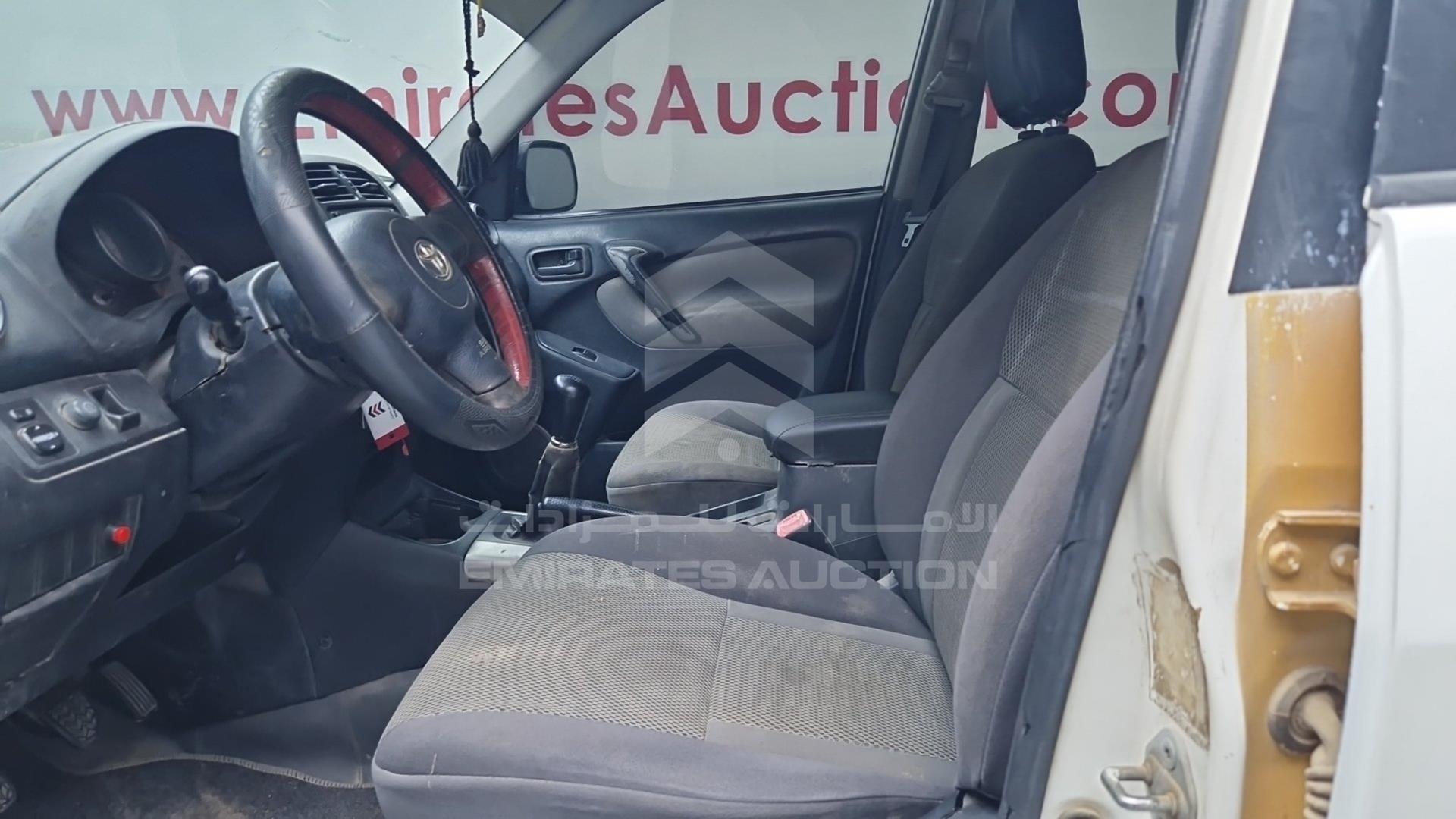 2005 TOYOTA RAV-4 VIN: JTEHH20V250299867