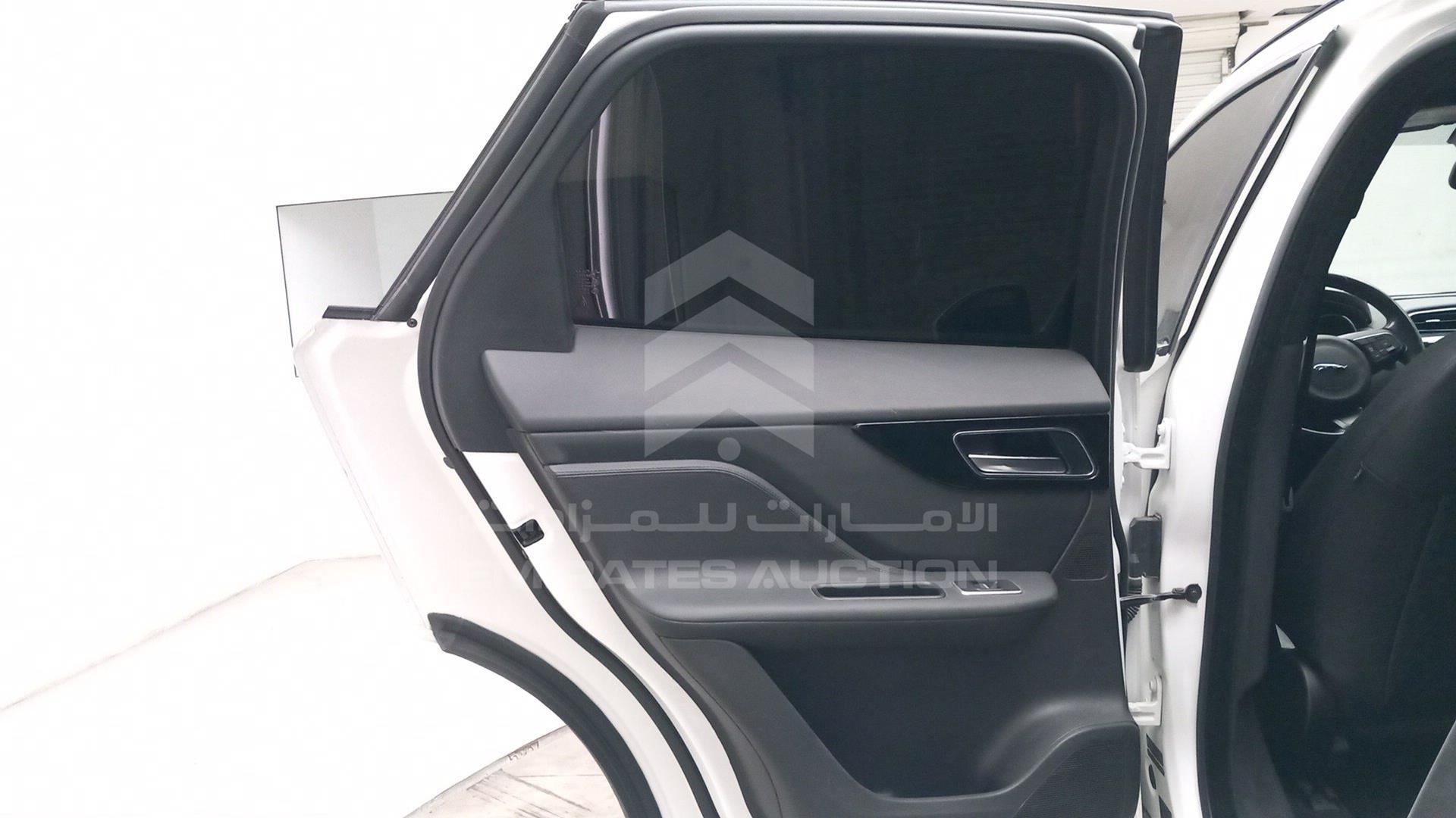2018 JAGUAR F-PACE VIN: SADCJ2FX3JA280958