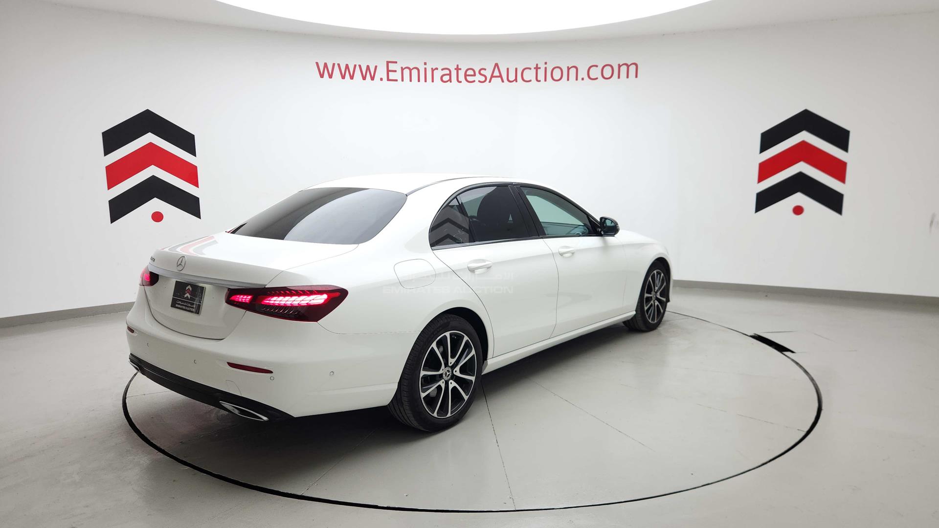 2022 MERCEDES E220 D VIN: W1K2130041B007348