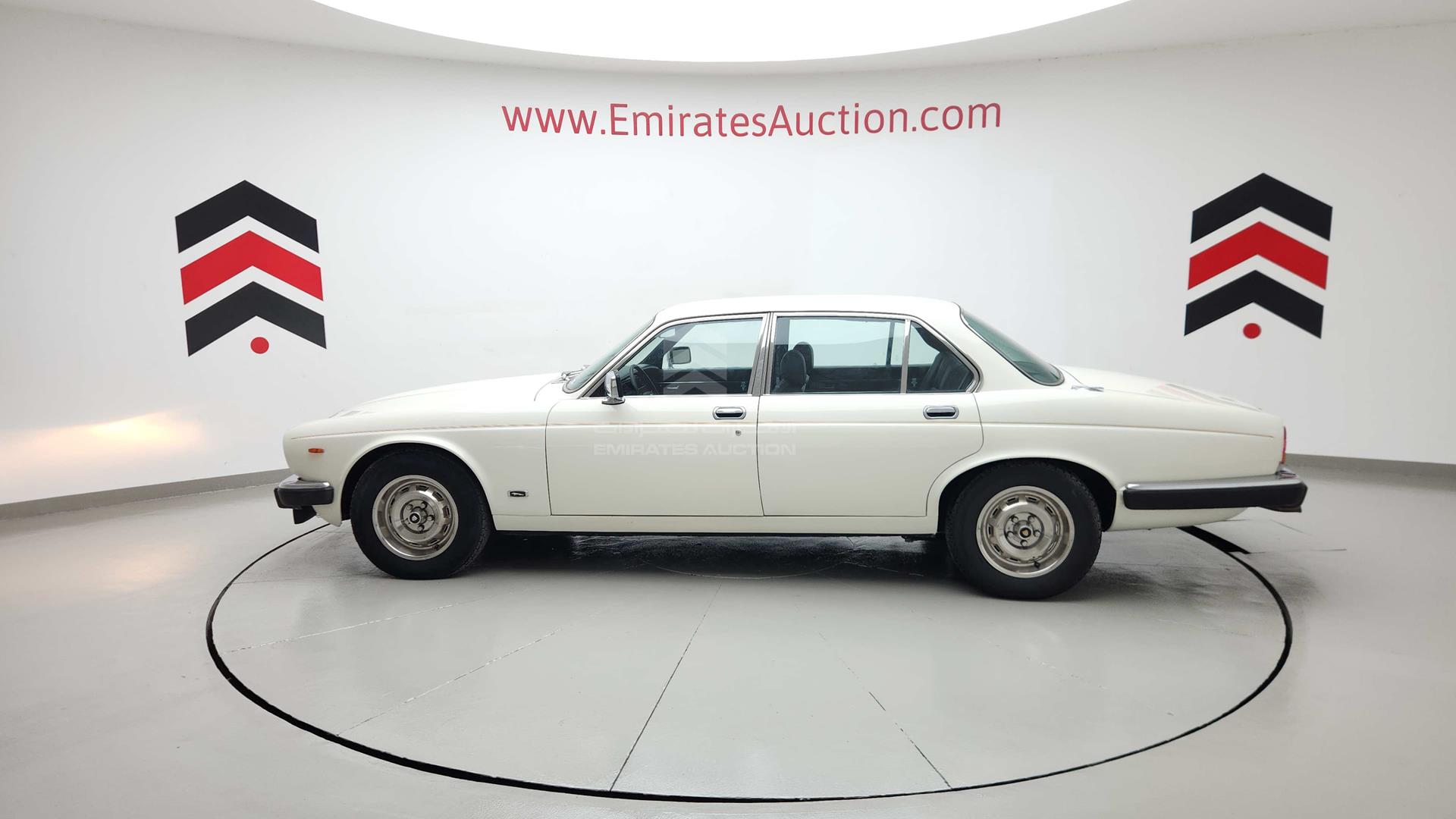 1979 JAGUAR XJ 6 VIN: JBALW4CC306220