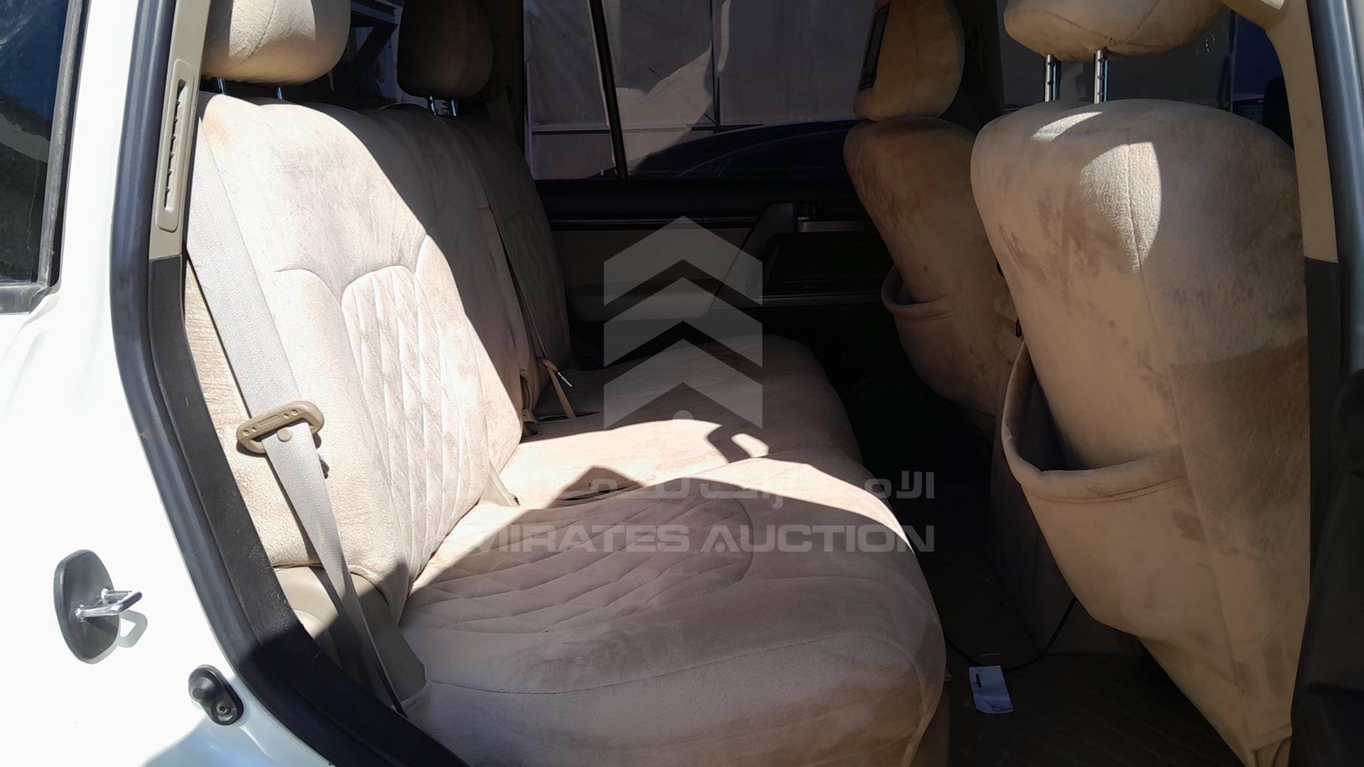 2011 TOYOTA LAND CRUISER VIN: JTMHT05J7B4041507