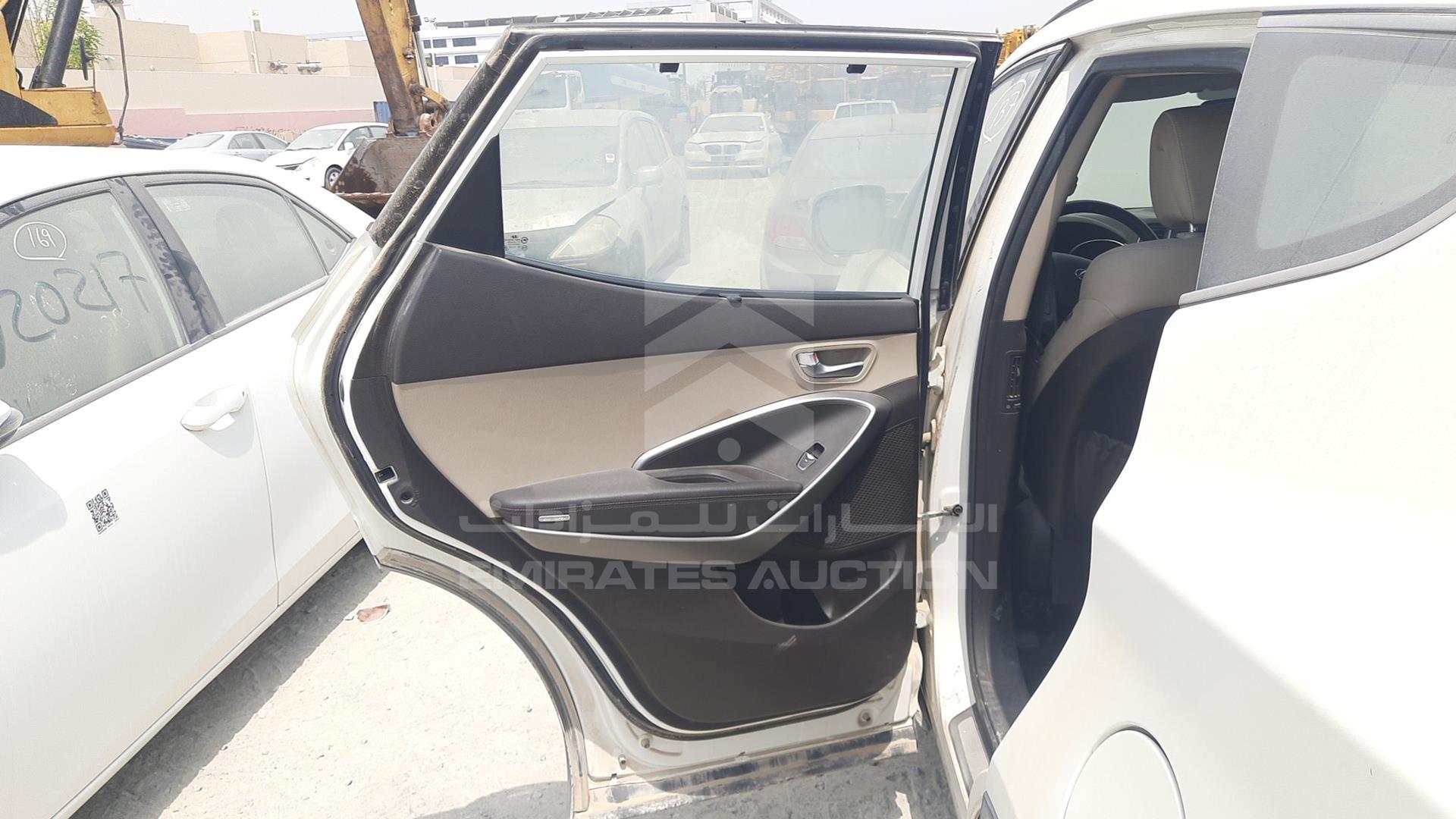 2014 HYUNDAI SANTA FE VIN: KMHSU81E4DU073033