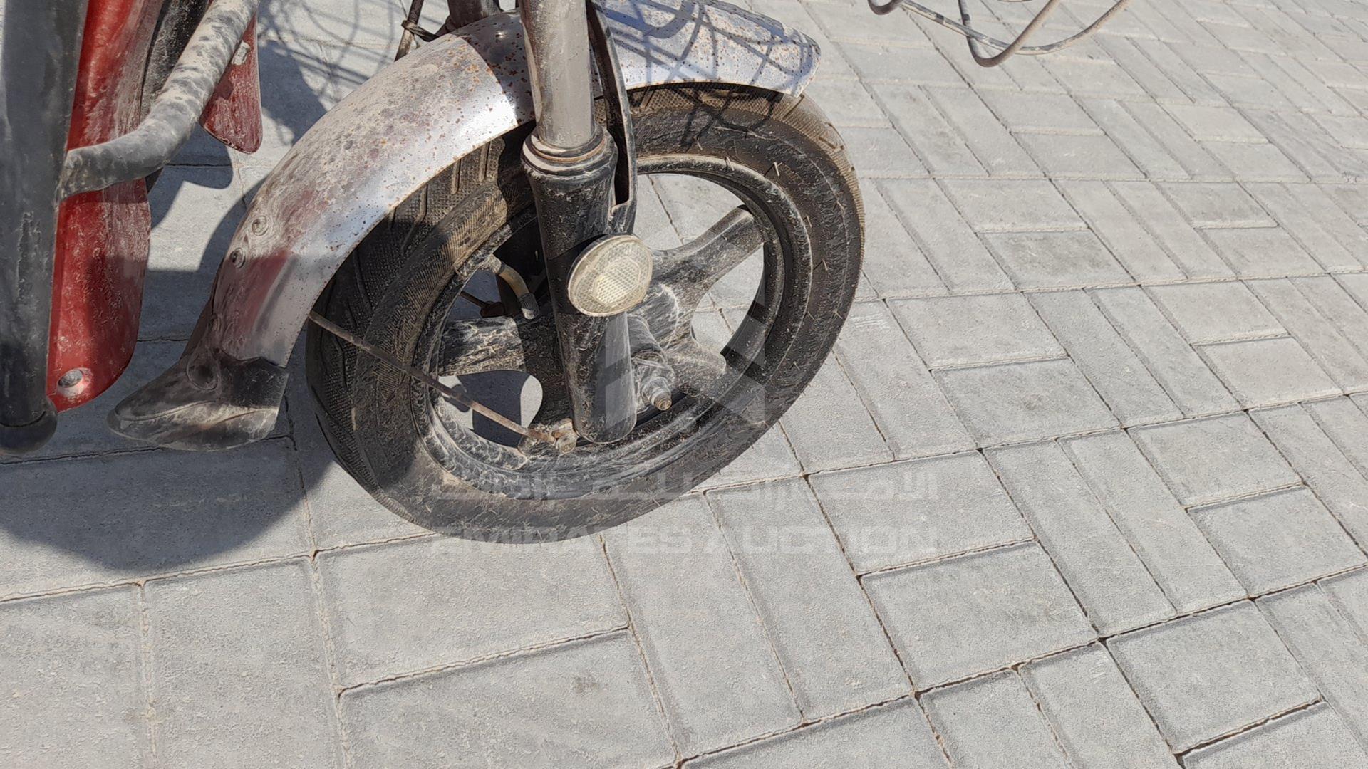 0 ELECTRIC SCOOTER --- VIN: 48V350W2310800489