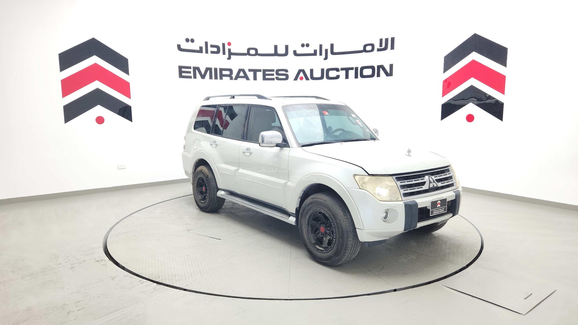 2010 MITSUBISHI PAJERO VIN: JMYLRV95WAJ716207