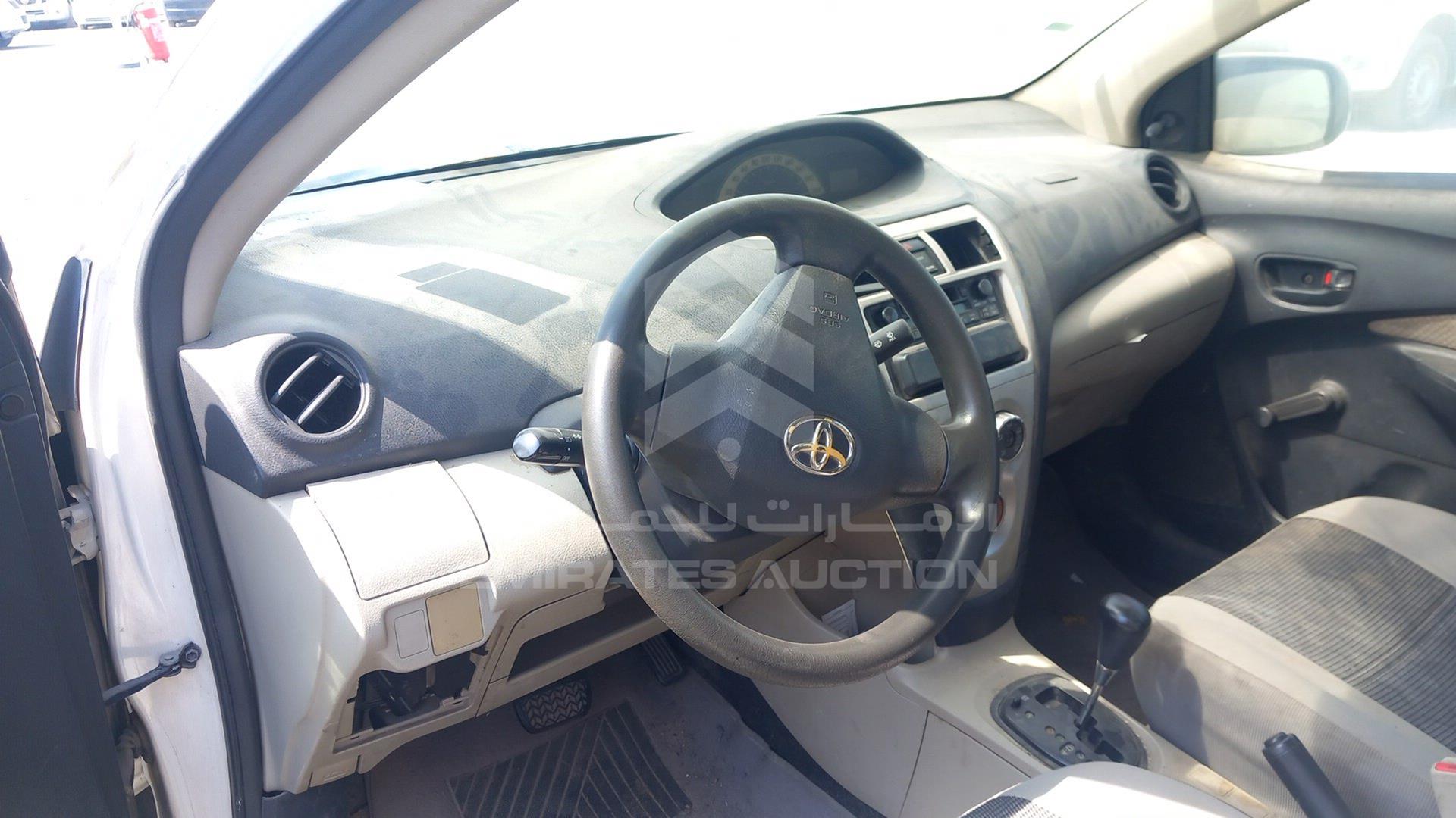 2006 TOYOTA YARIS VIN: JTDBW933561011032
