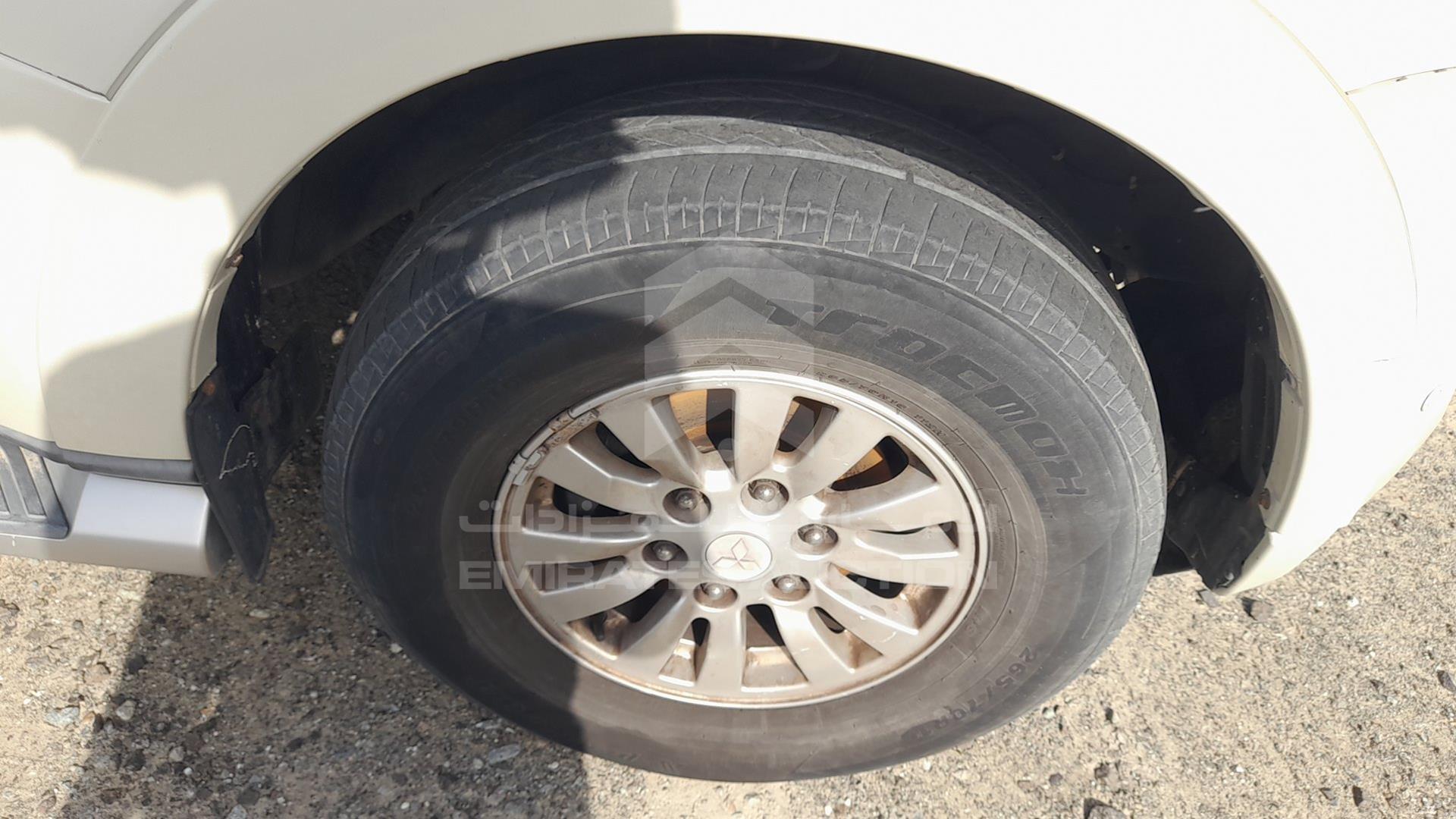 2012 MITSUBISHI PAJERO VIN: JMYLRV95WCJ704546
