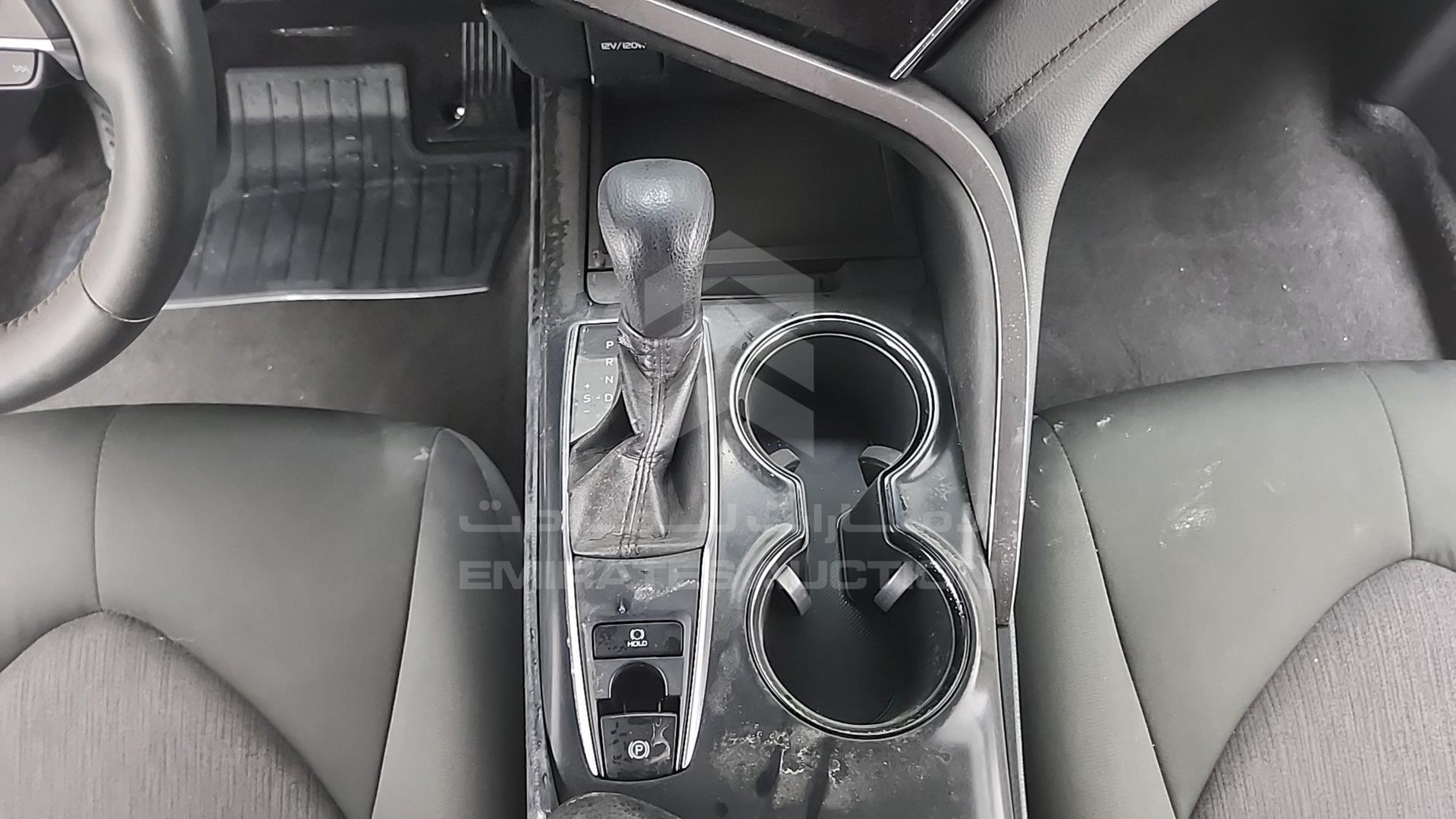 2018 TOYOTA CAMRY VIN: JTNBF9HK2J3009487