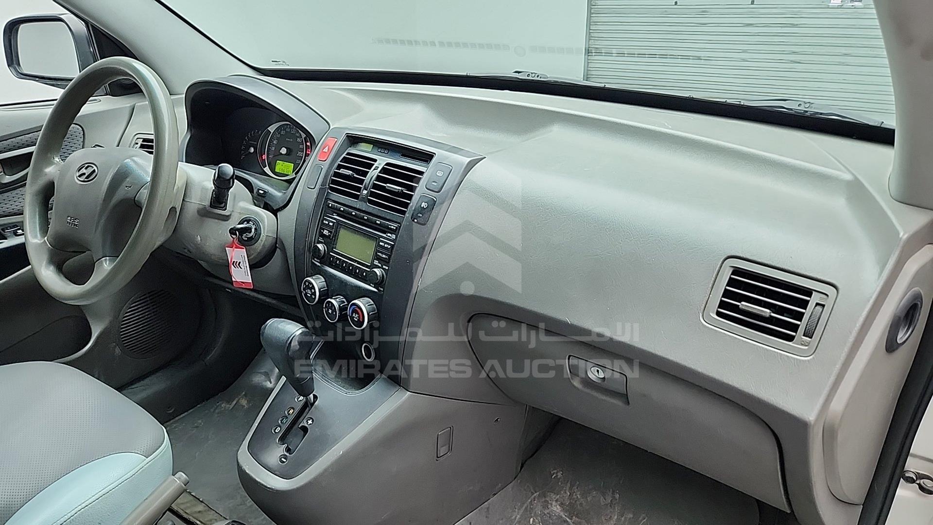 2009 HYUNDAI TUCSON VIN: KMHJM81B99U045432