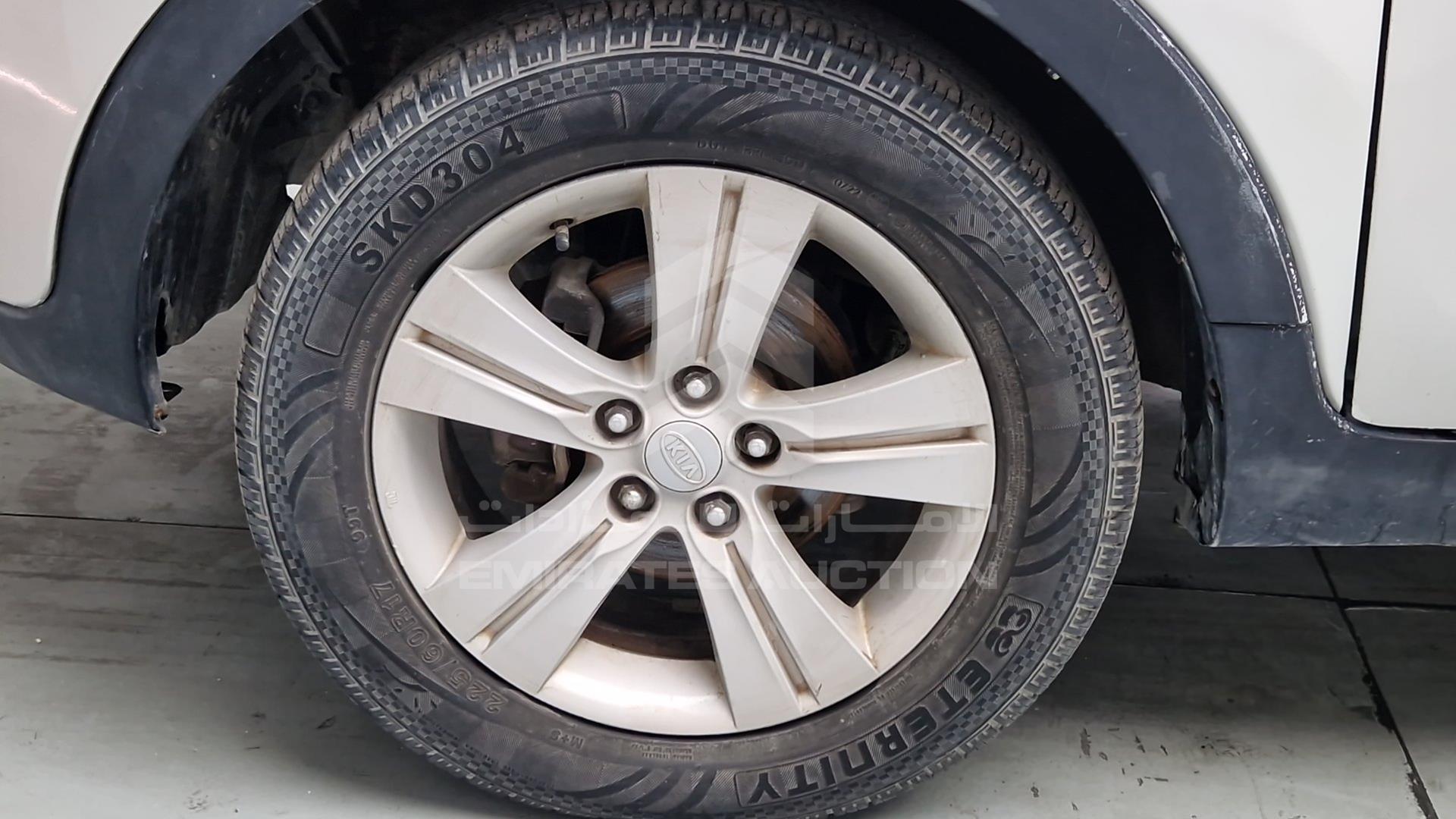 2011 KIA SPORTAGE VIN: KNAPB811XB7065010