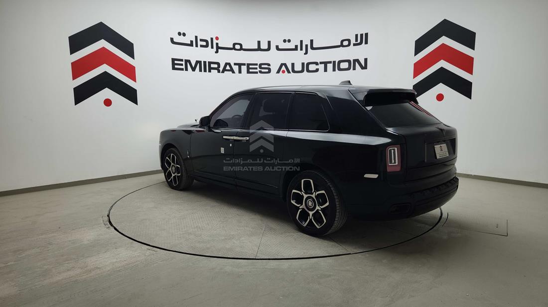 رولز رويز كولينان 2021 — الزاوية الخلفية اليسرى — صورة 7