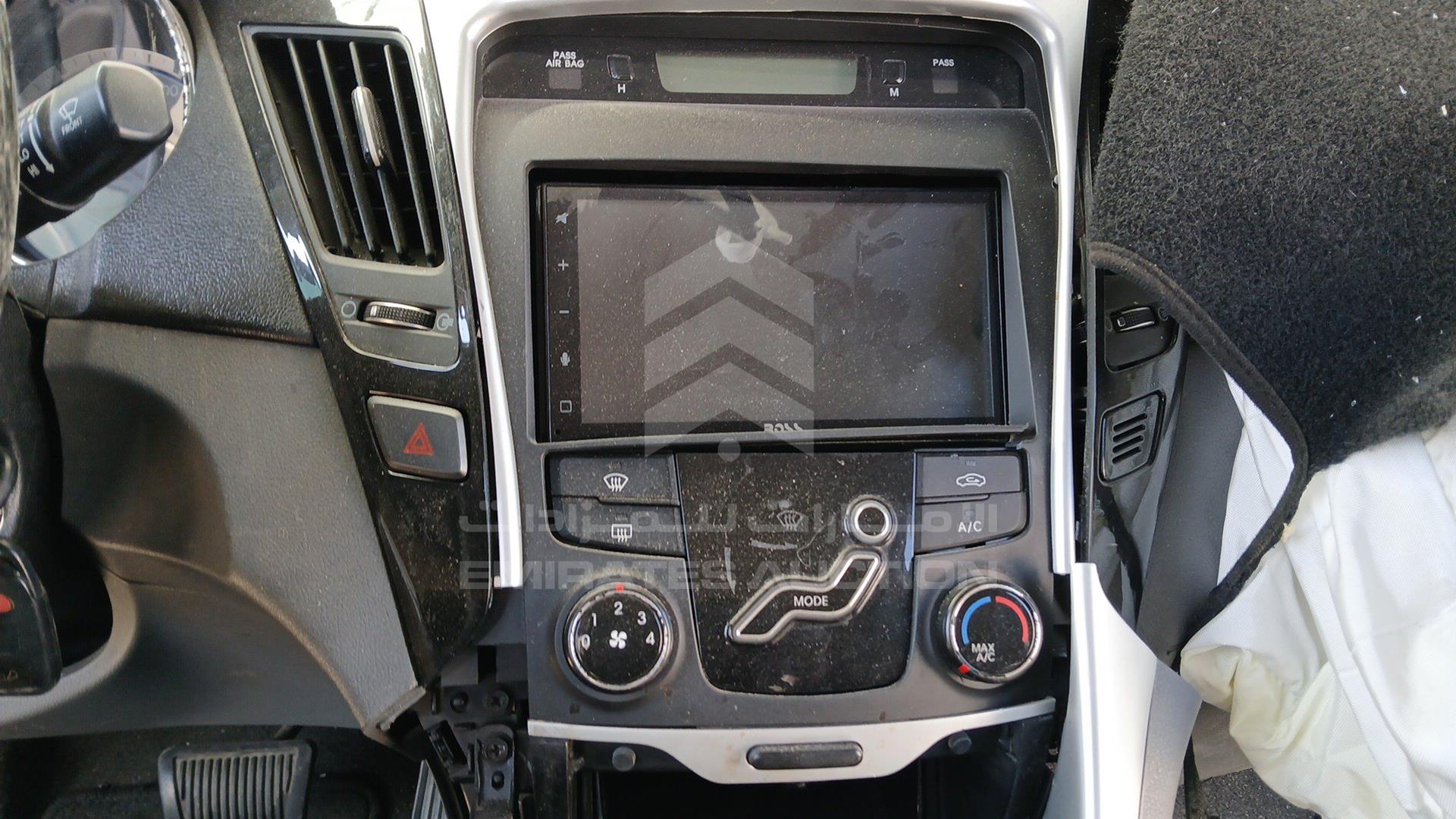 2013 HYUNDAI SONATA VIN: 5NPEB4AC5DH543725