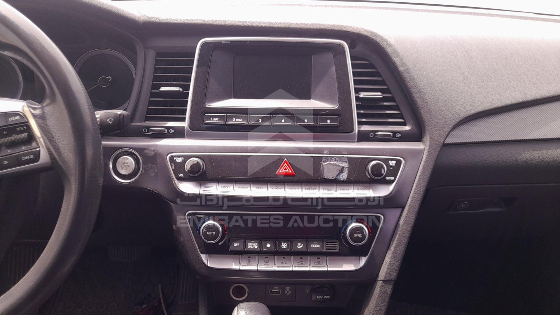 2019 HYUNDAI SONATA VIN: KMHE24134KA092903