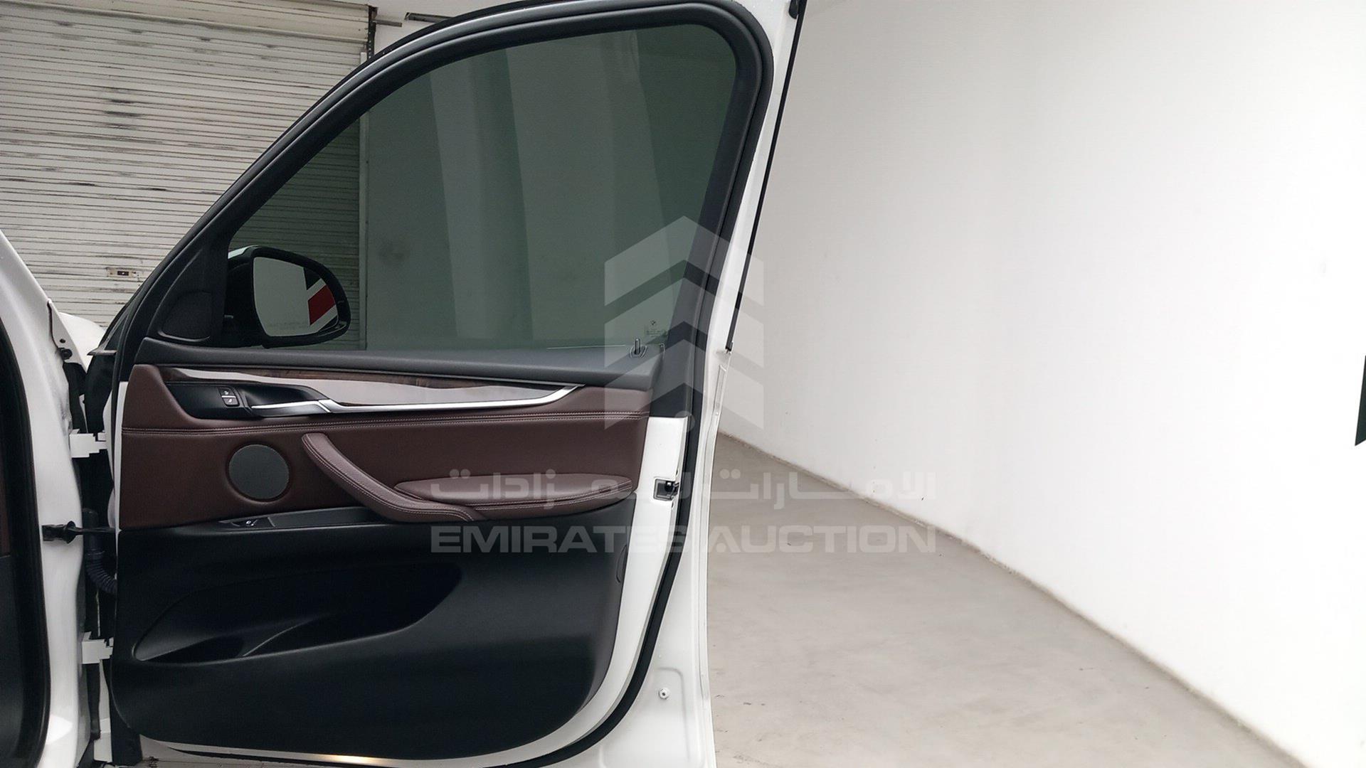 2017 BMW X5 VIN: 5UXKT0C54H0S79907