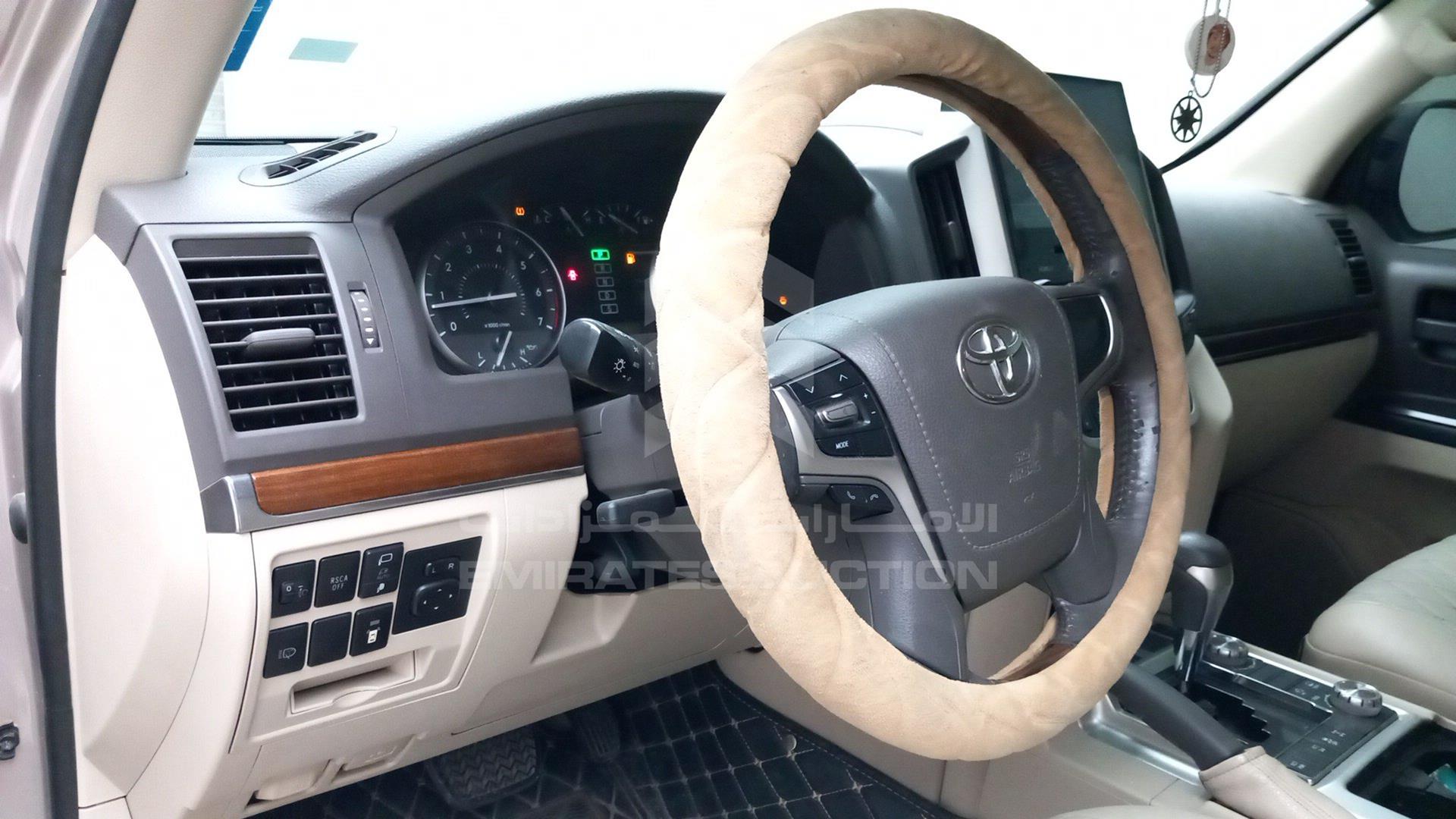 2018 TOYOTA LAND CRUISER VIN: JTMHX01J0J4160430