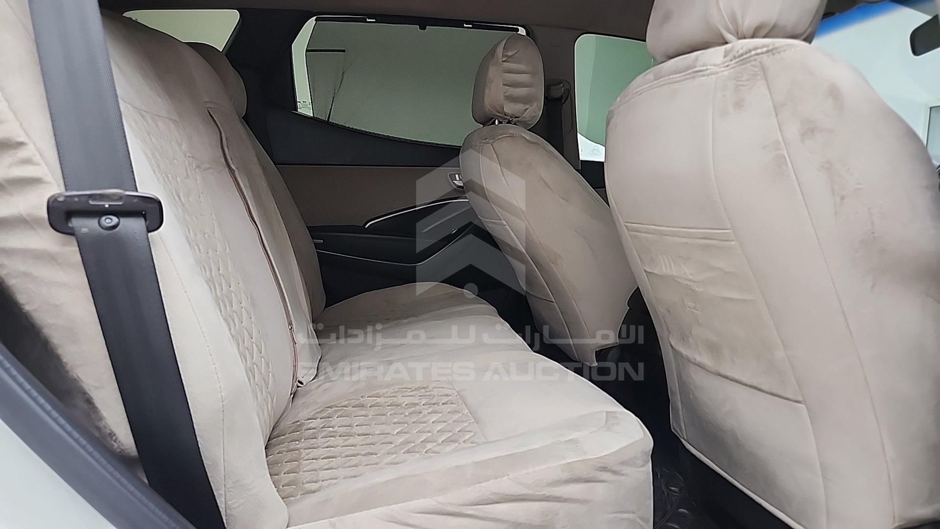 2016 HYUNDAI SANTA FE VIN: KMHSU81E7GU467114
