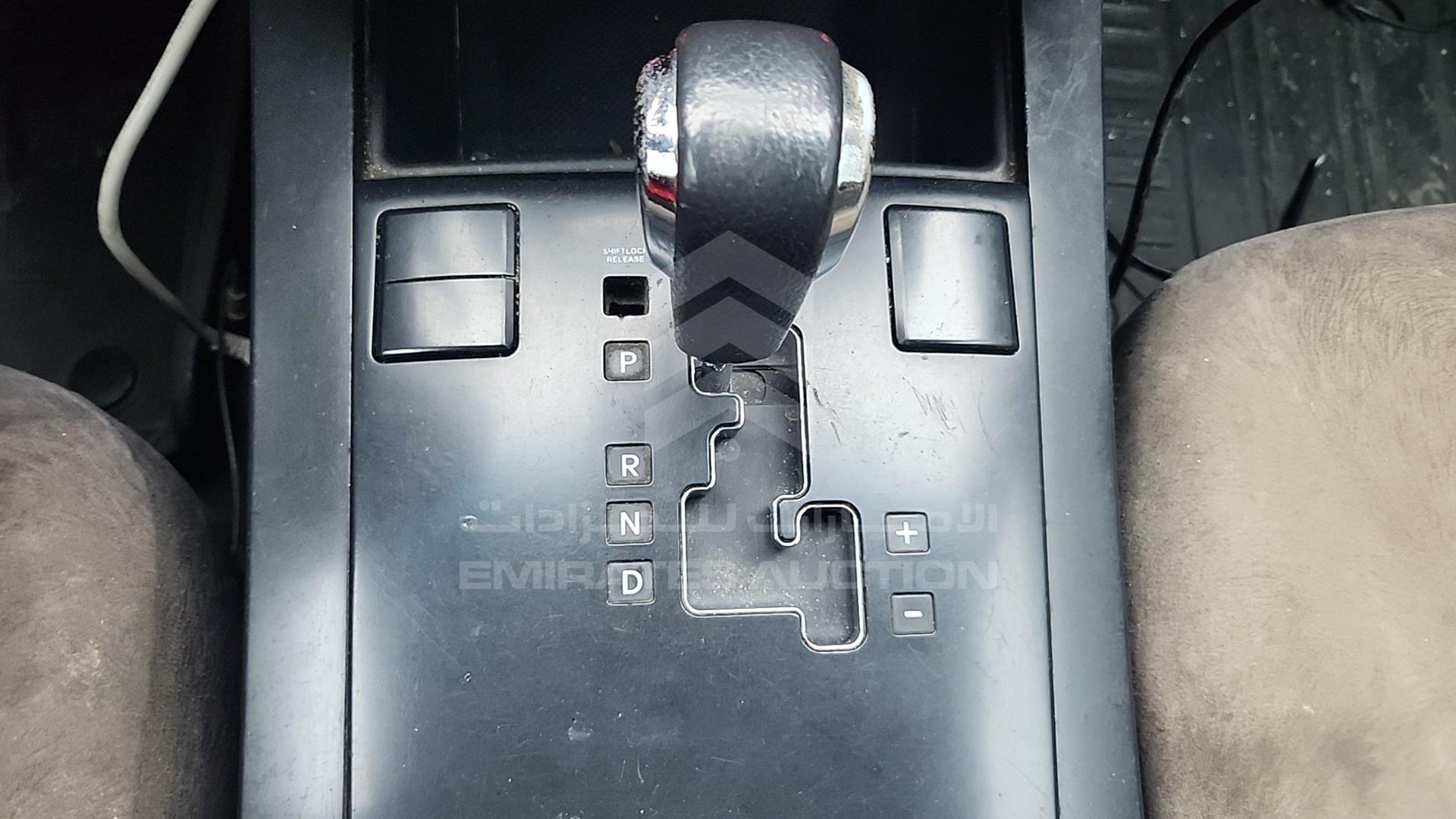 2015 KIA MOHAVE VIN: KNAKM8116F5127685