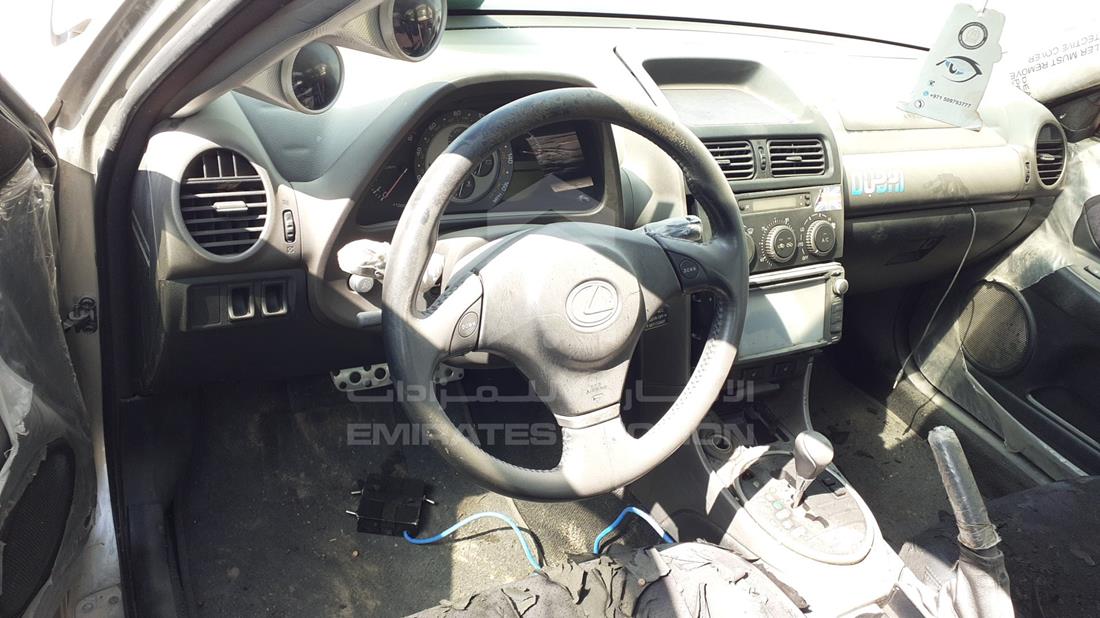 2001 Lexus IS300 for sale in UAE JTHBD182010015770 309237