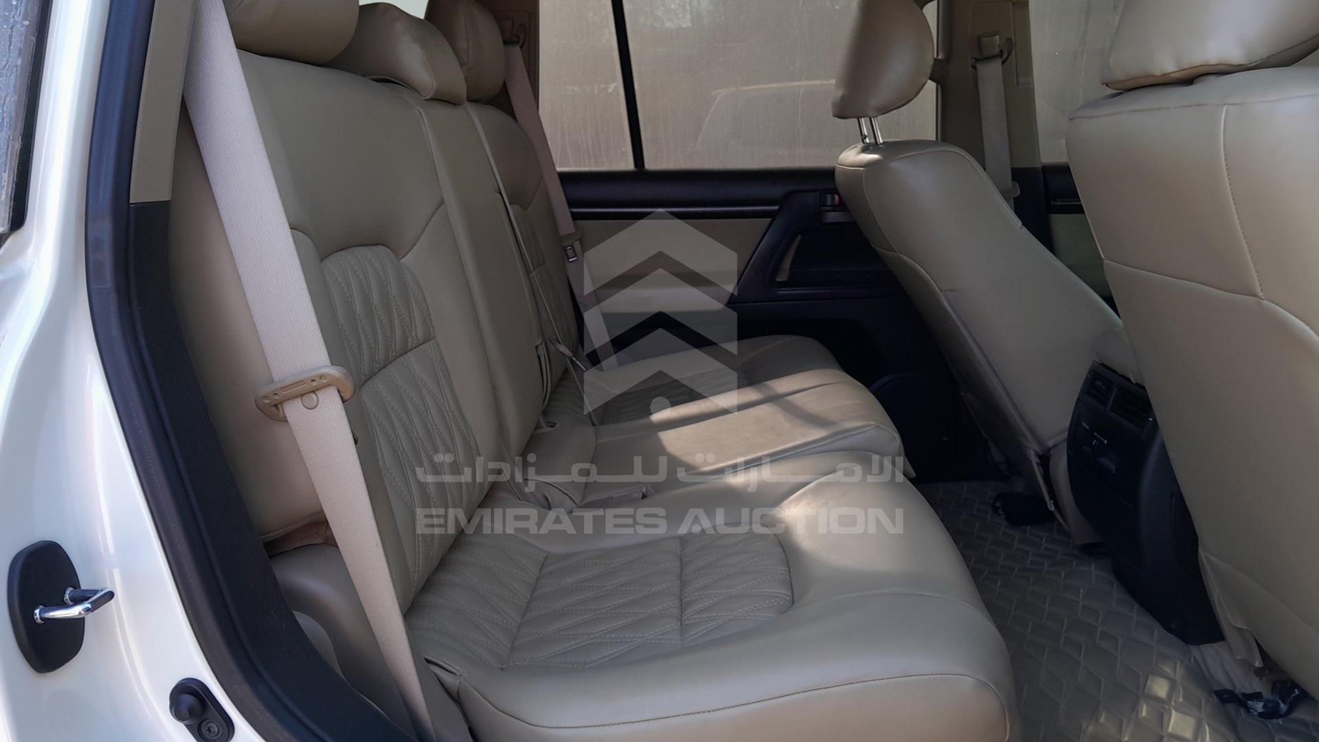 2010 TOYOTA LAND CRUISER VIN: JTMHT09J8A5066676