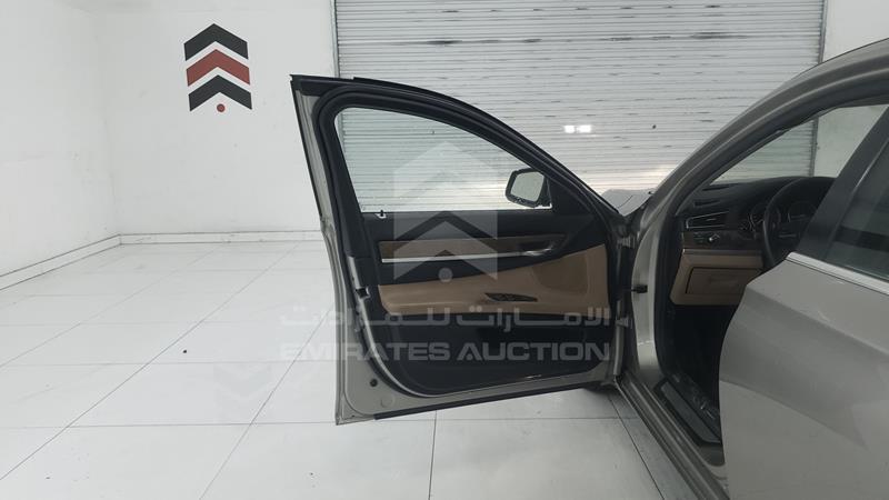 VIN: WBAKB4109AC422449 Auction: EmiratesAuction Lot: 350132 WBAKB4109AC422449 BMW 740 LI 2010 SILVER Photo 10