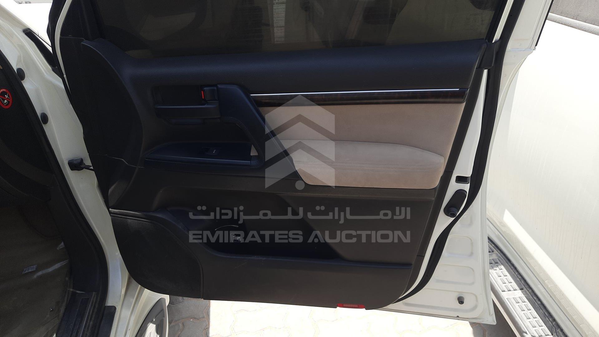 2010 TOYOTA LAND CRUISER VIN: JTMHU09J9A5037720
