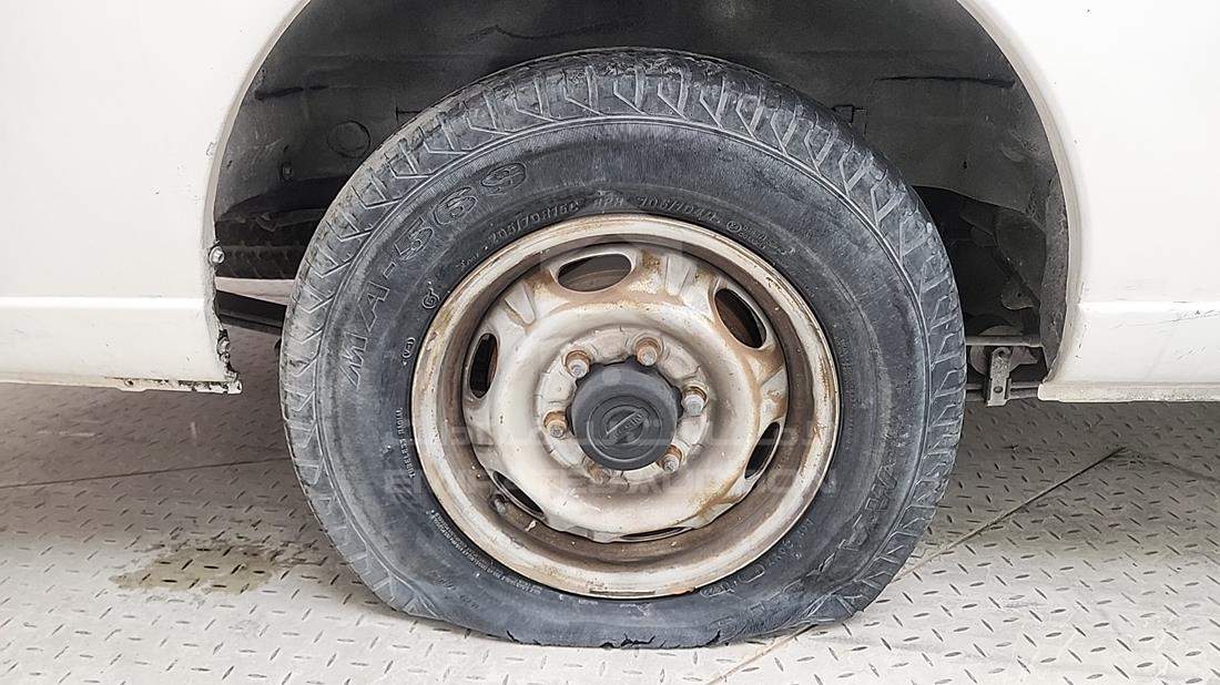 2010 Nissan Urvan — Rear Right Tyre — Photo 25