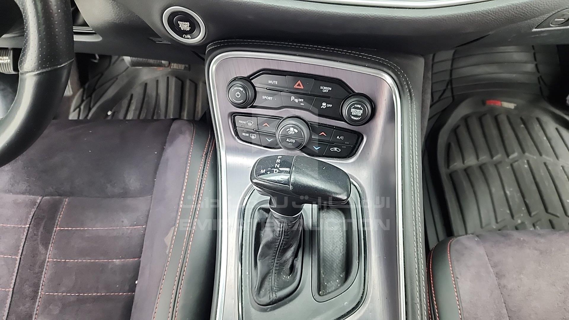 2018 DODGE CHALLENGER VIN: 2C3CDZBT2JH182900