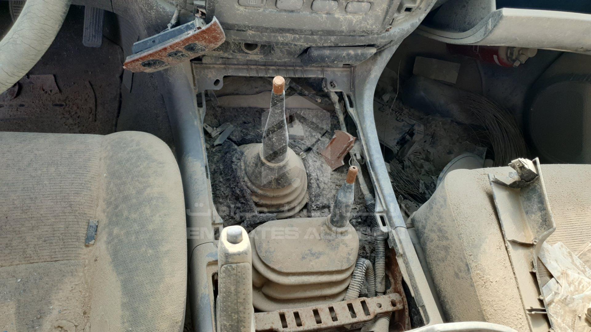 2004 TOYOTA LAND CRUISER VIN: JTECB09J443013529