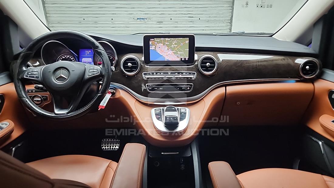 2016 Mercedes V 220 — Full Dashboard View — Photo 15