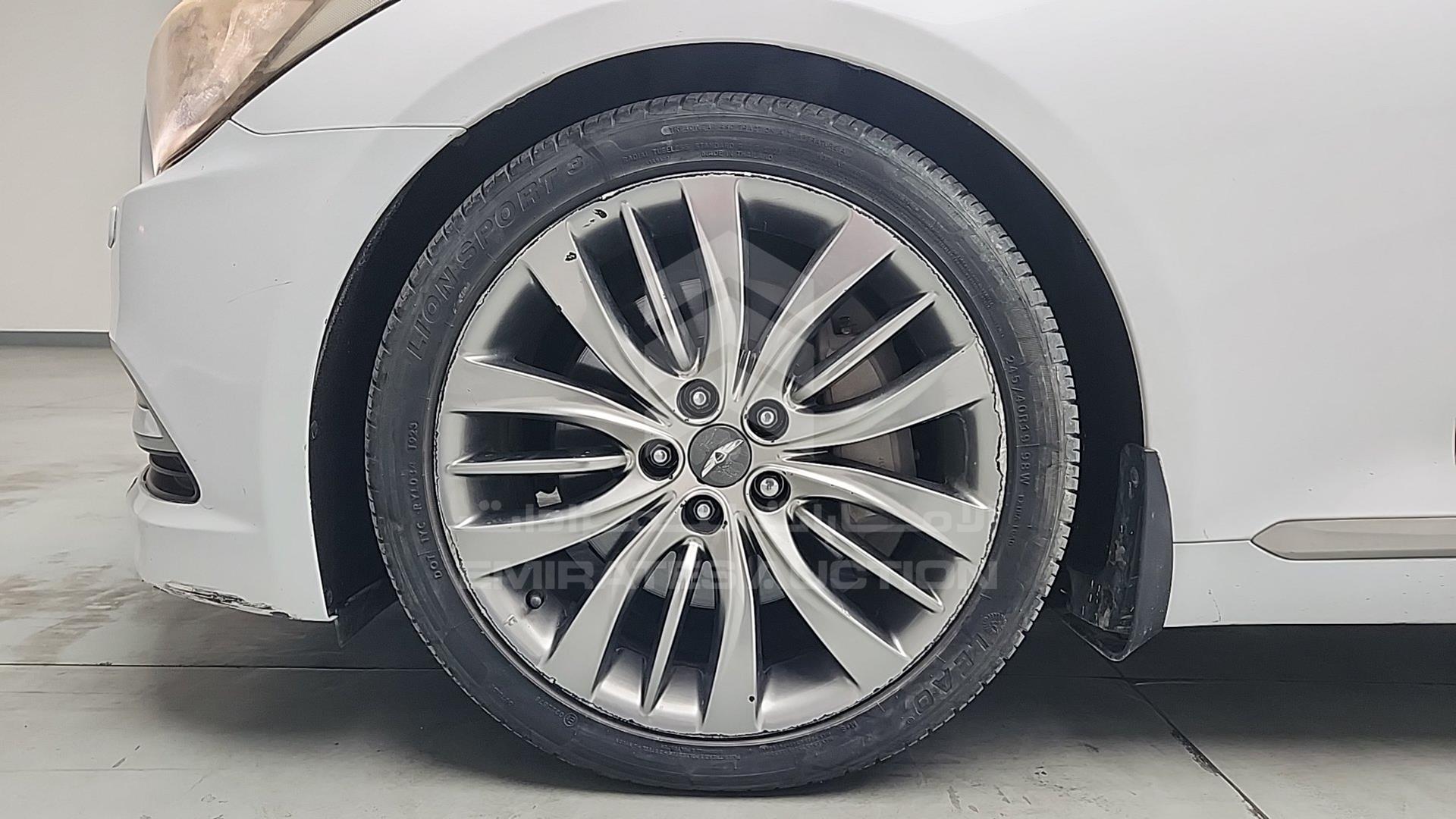 2015 HYUNDAI GENESIS VIN: KMHGN41EBFU057576