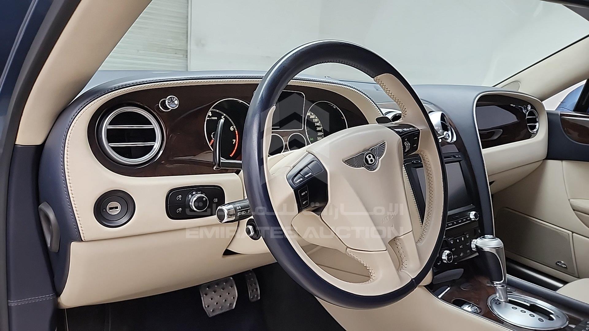 2012 BENTLEY FLYING SPUR VIN: SCBBE53W1CC072662