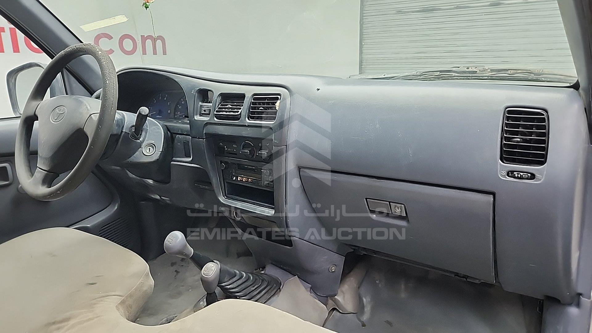 2005 TOYOTA HILUX VIN: JTFDM626150033601