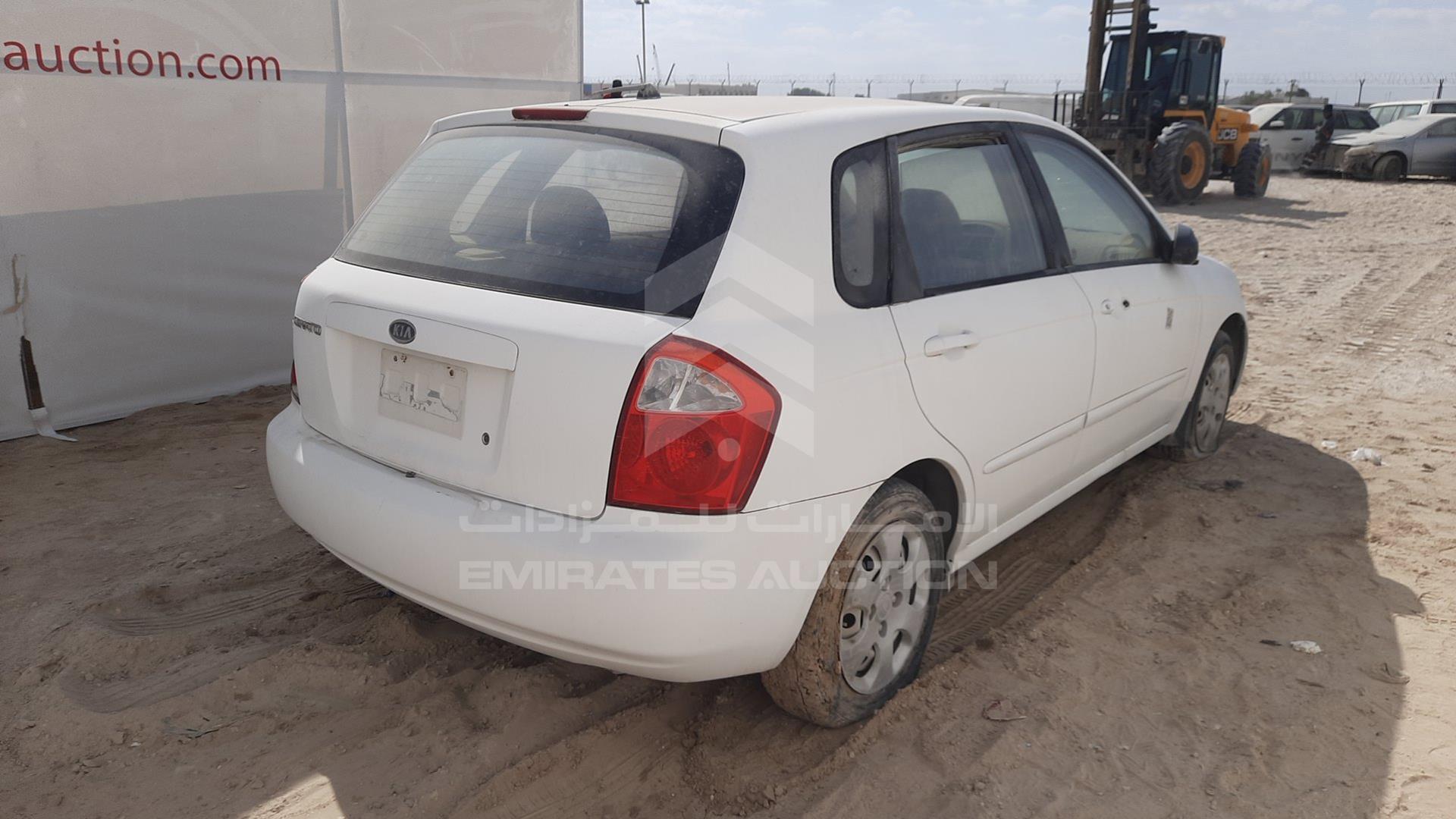 2005 KIA CERATO VIN: KNAFE242455118028