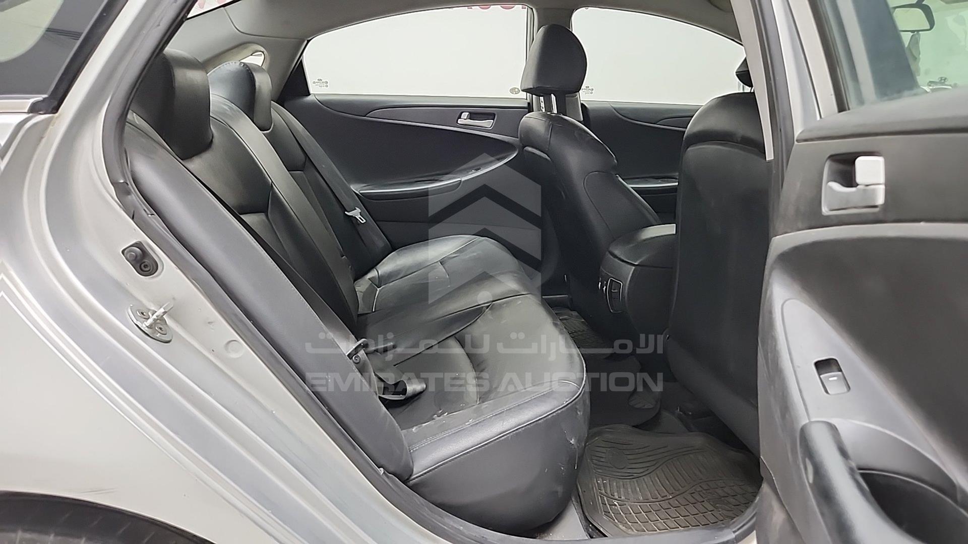 2012 HYUNDAI SONATA VIN: KMHEC41LBCA417898